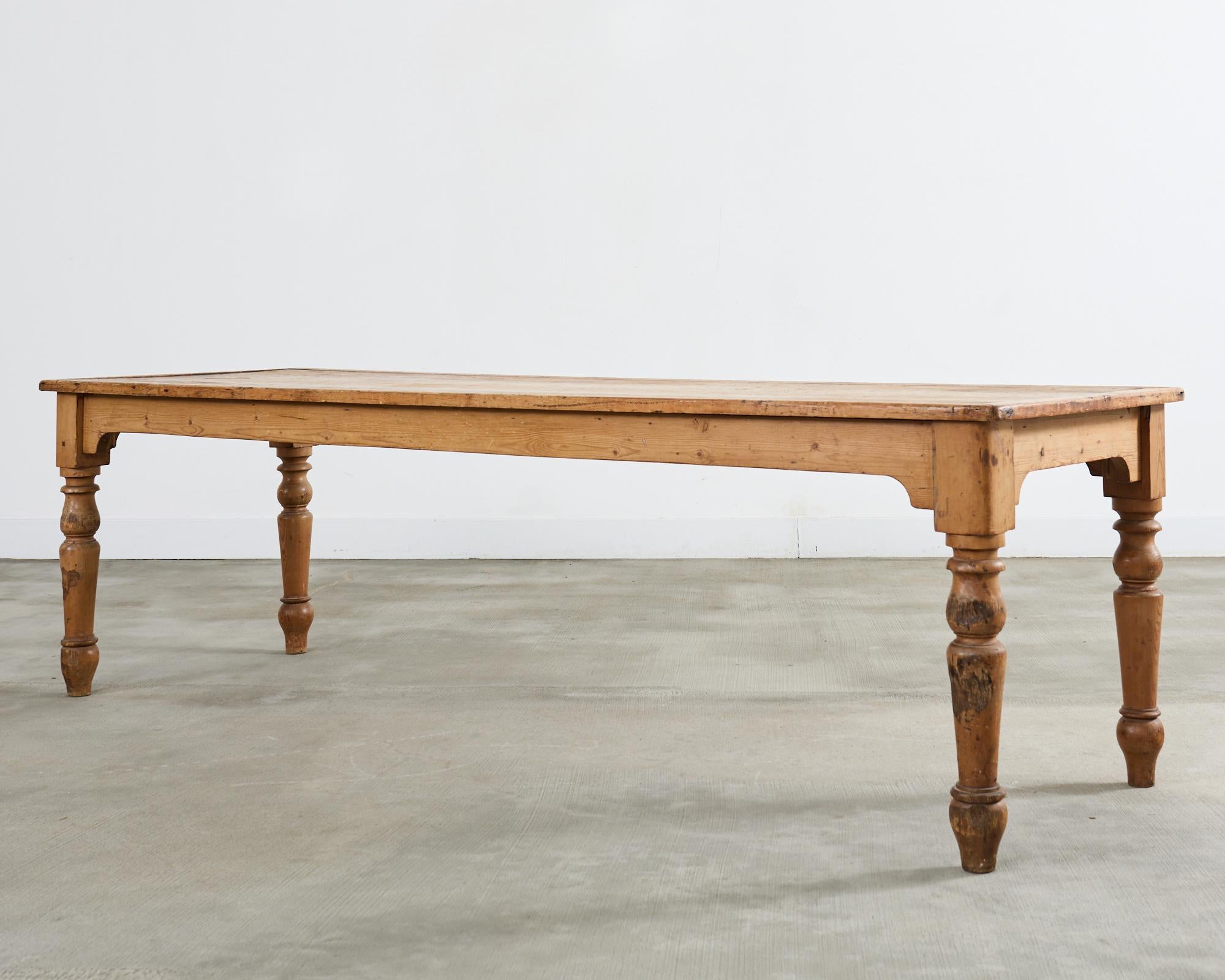 Hand-Crafted Country English Provincial Pine Farmhouse Harvest Dining Table For Sale