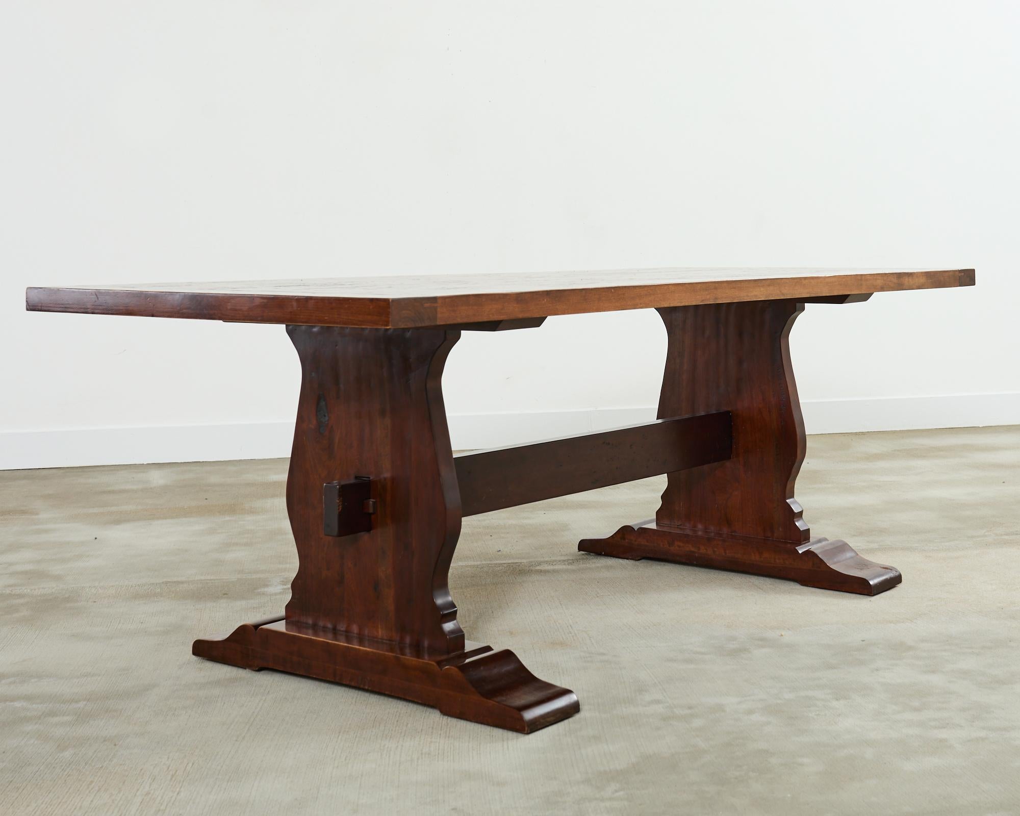 Country Table de salle à manger à tréteaux en bois de fruitier de style anglais en vente