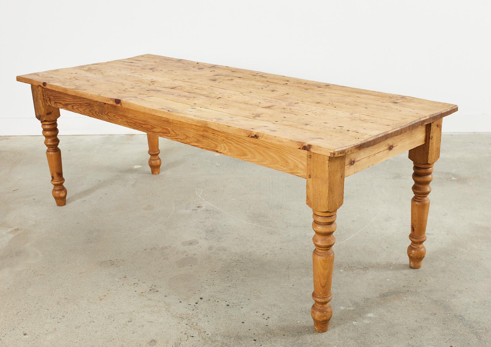 American Country English Style Pine Farmhouse Dining Harvest Table For Sale