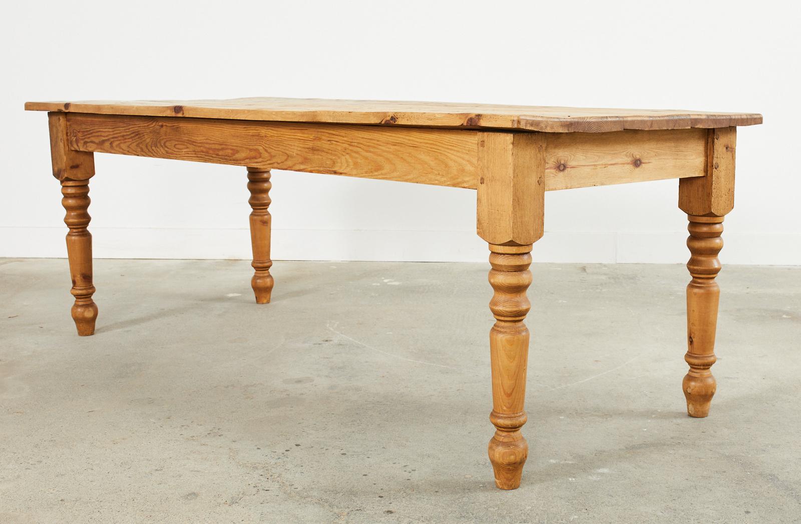 Country English Style Pine Farmhouse Dining Harvest Table For Sale 3