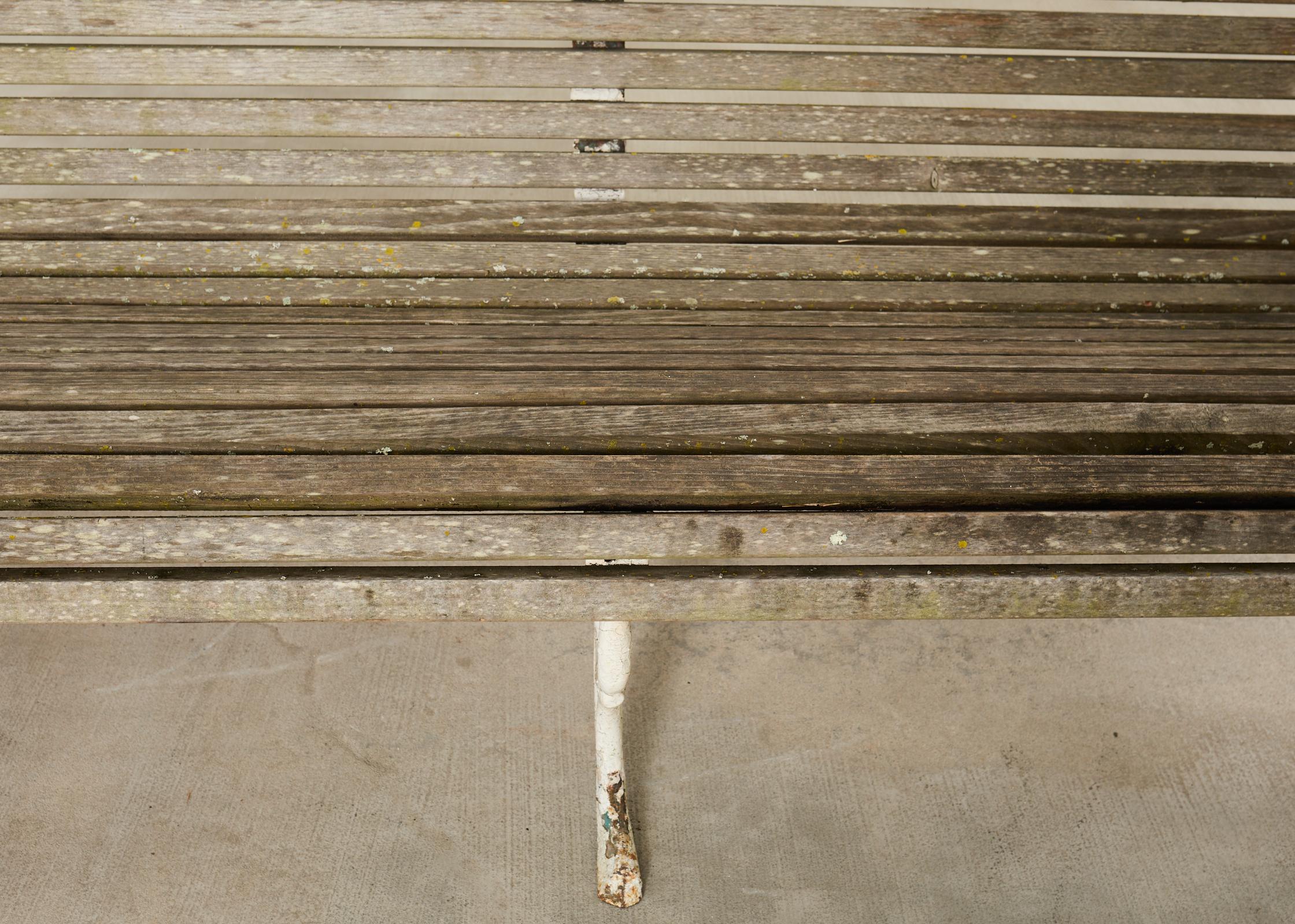 Banc de jardin en fer faux-bois de style anglais victorien en vente 4