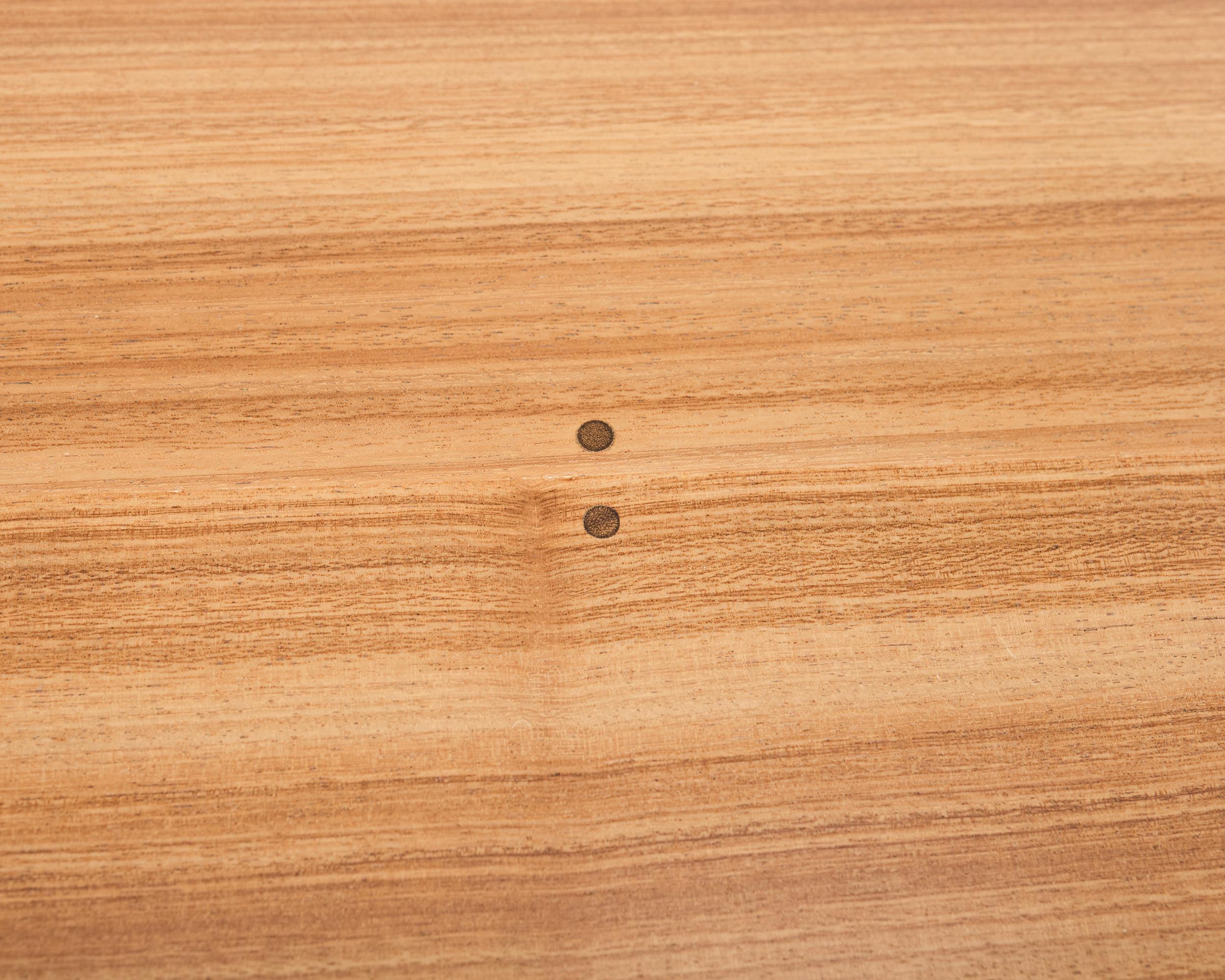 Country English Walnut Farmhouse Barley Twist Dining Table en vente 5