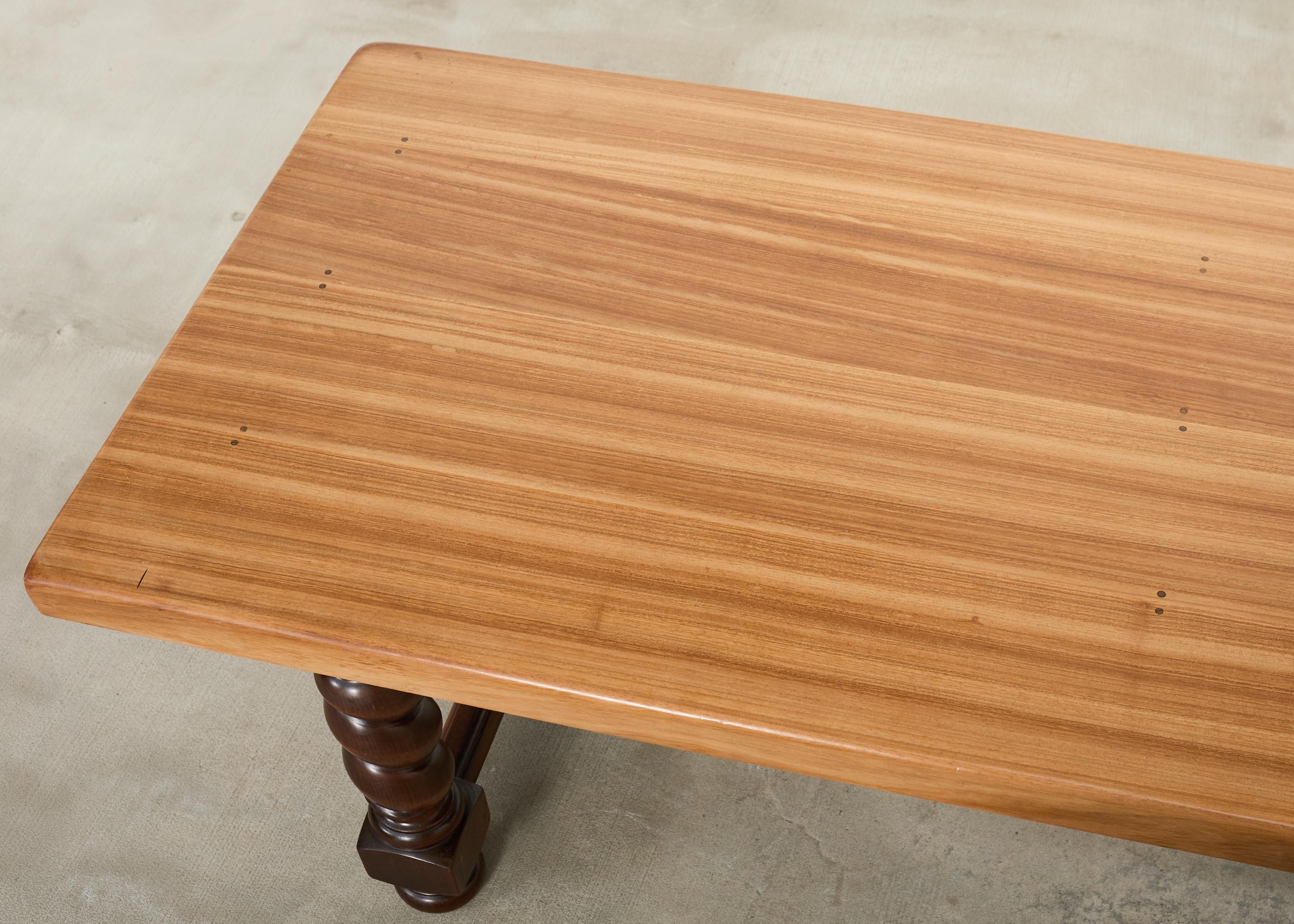 20ième siècle Country English Walnut Farmhouse Barley Twist Dining Table en vente
