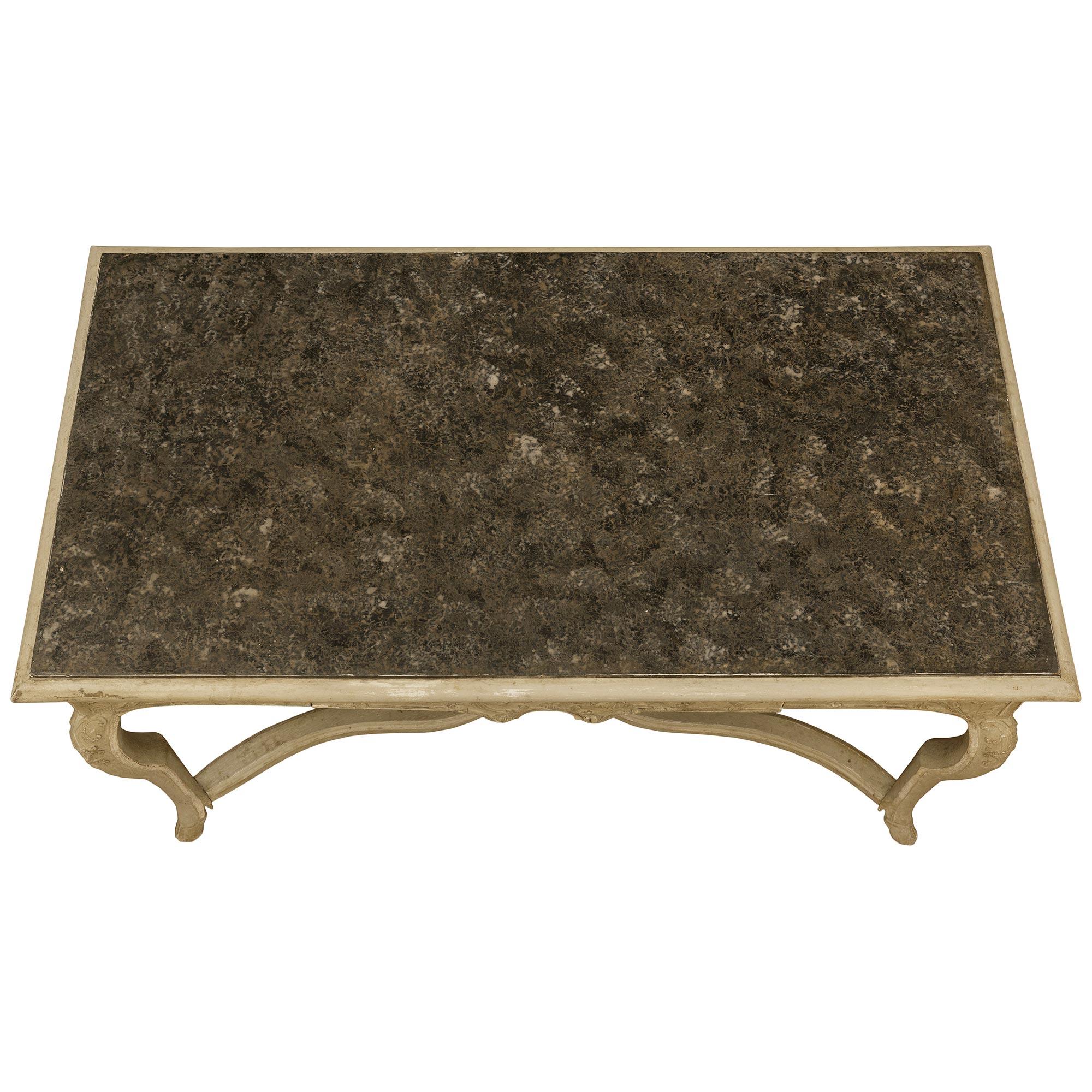 Land Französisch 18. Jahrhundert Regence Zeitraum patiniert Holz Mitte Tisch / Schreibtisch im Angebot 7