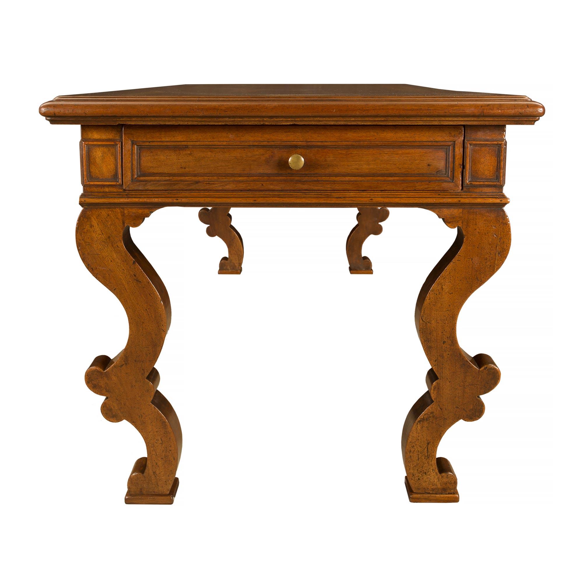 Country French 18th Century Solid Walnut Table For Sale 1