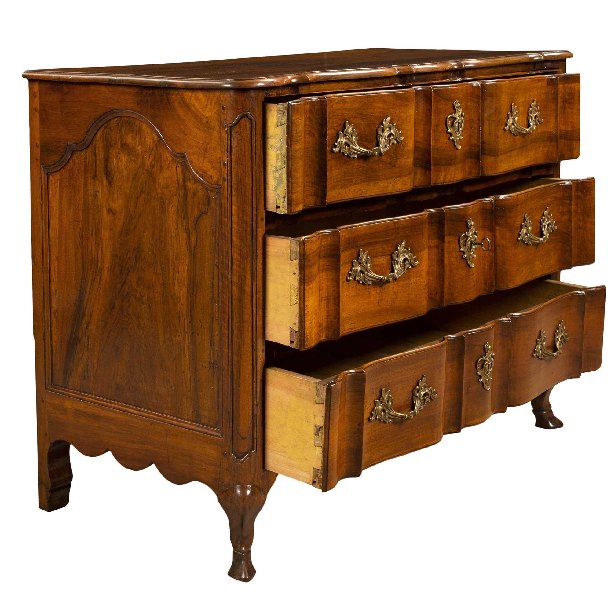 18th Century and Earlier Country French 18th Century Walnut Three-Drawer Commode For Sale
