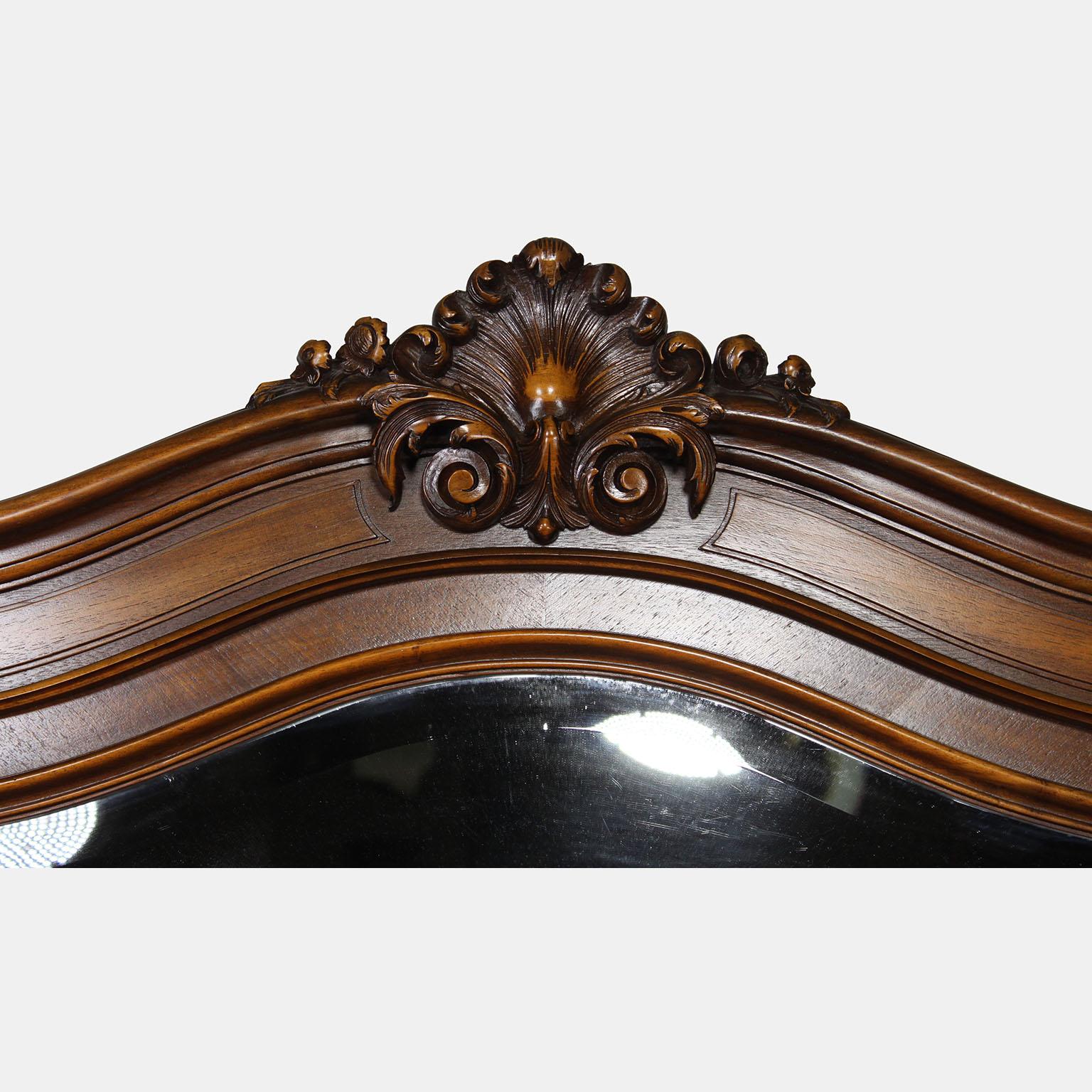 Early 20th Century Country French 19th/20th Century Louis XV Provençal Style Carved Walnut Vanity For Sale
