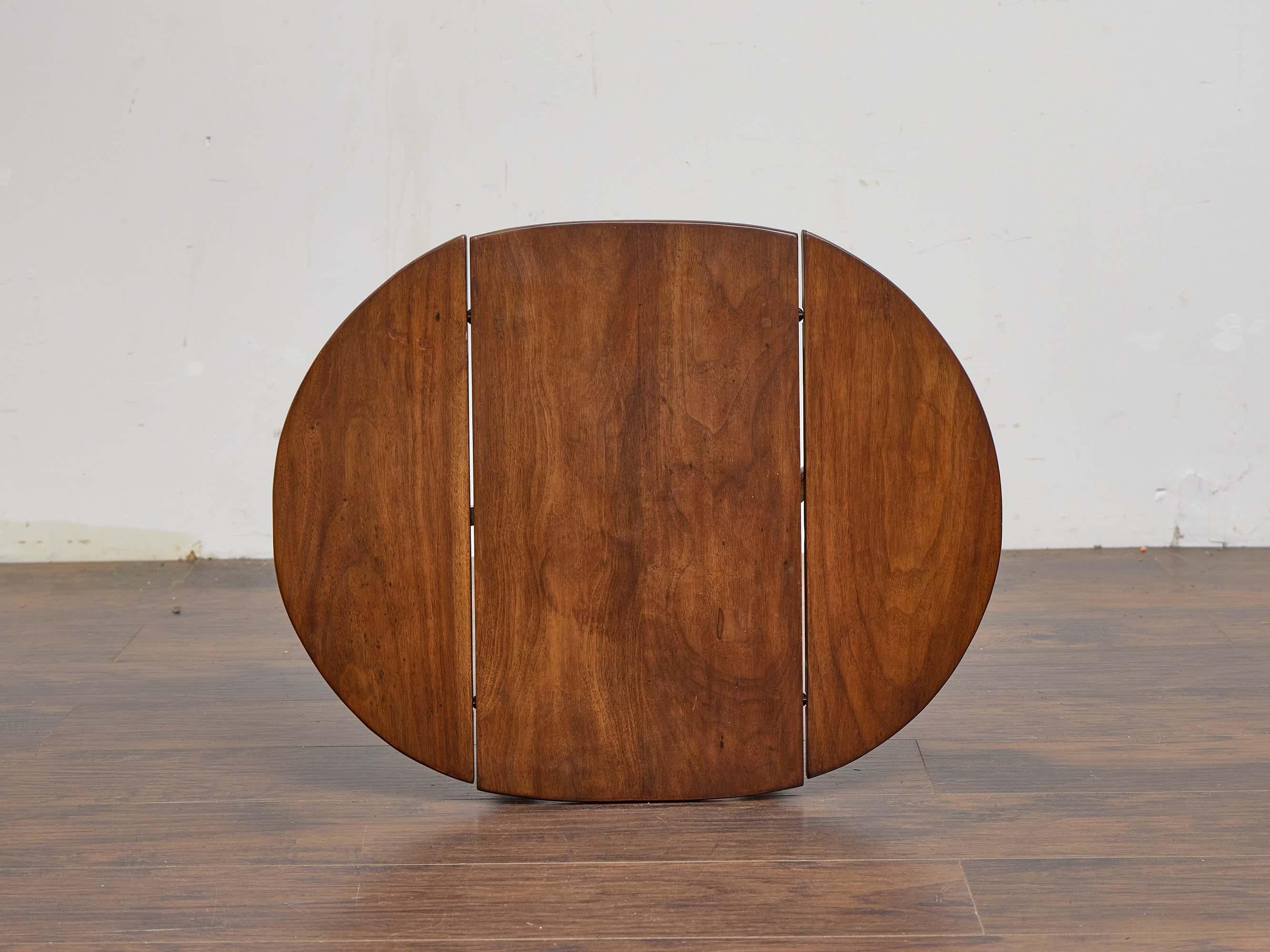 Table à feuilles tombantes du 19e siècle avec patine rustique et tiroir unique en vente 4