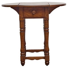 Table à feuilles tombantes du 19e siècle avec patine rustique et tiroir unique