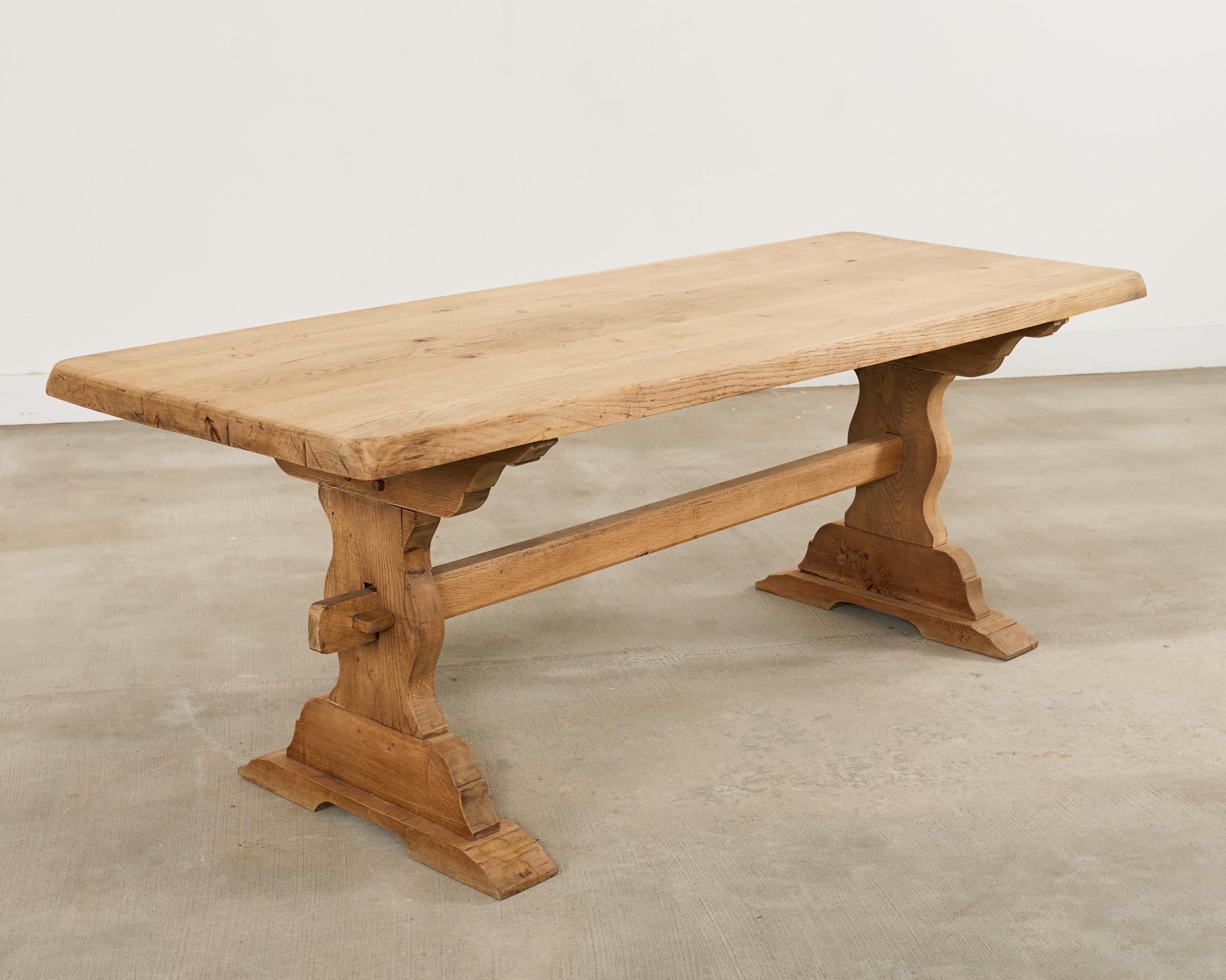 Mesa de comedor Country French Bleached Oak Farmhouse 6.5 Ft en venta 4