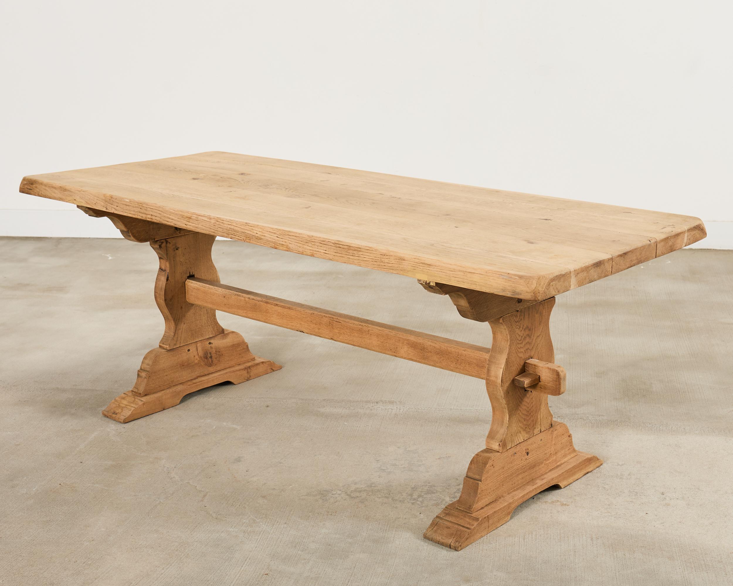 Mesa de comedor Country French Bleached Oak Farmhouse 6.5 Ft en venta 10