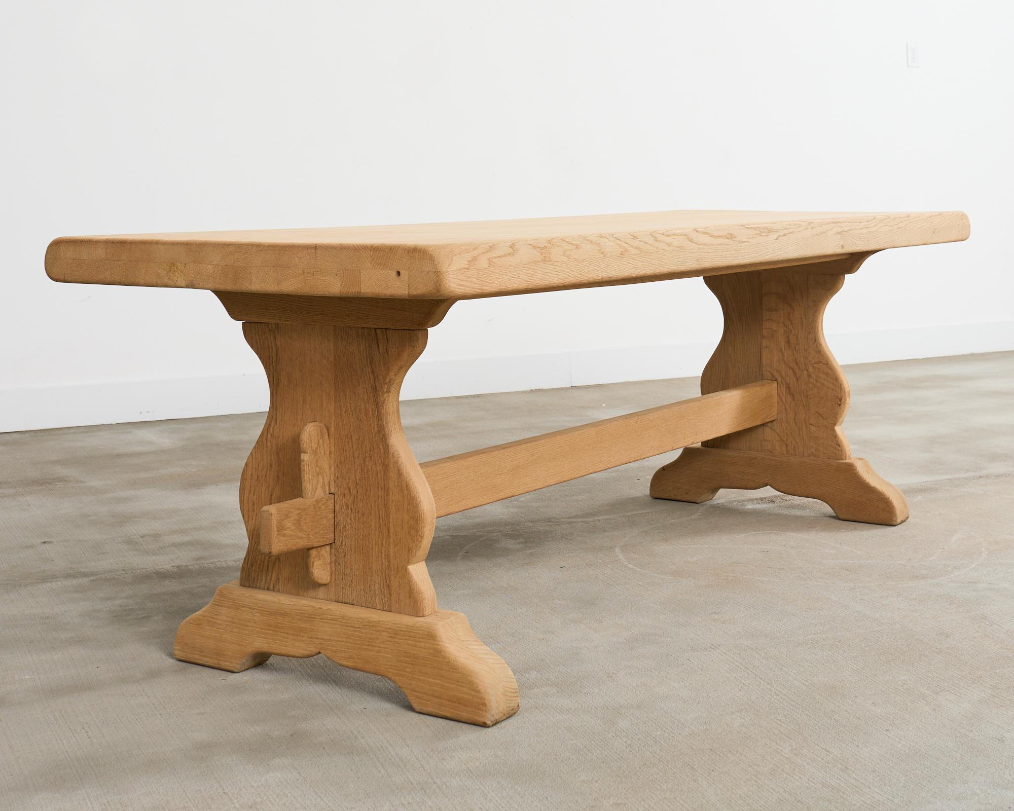 Country Table de salle à manger à tréteaux en chêne blanchi de style rustique français en vente