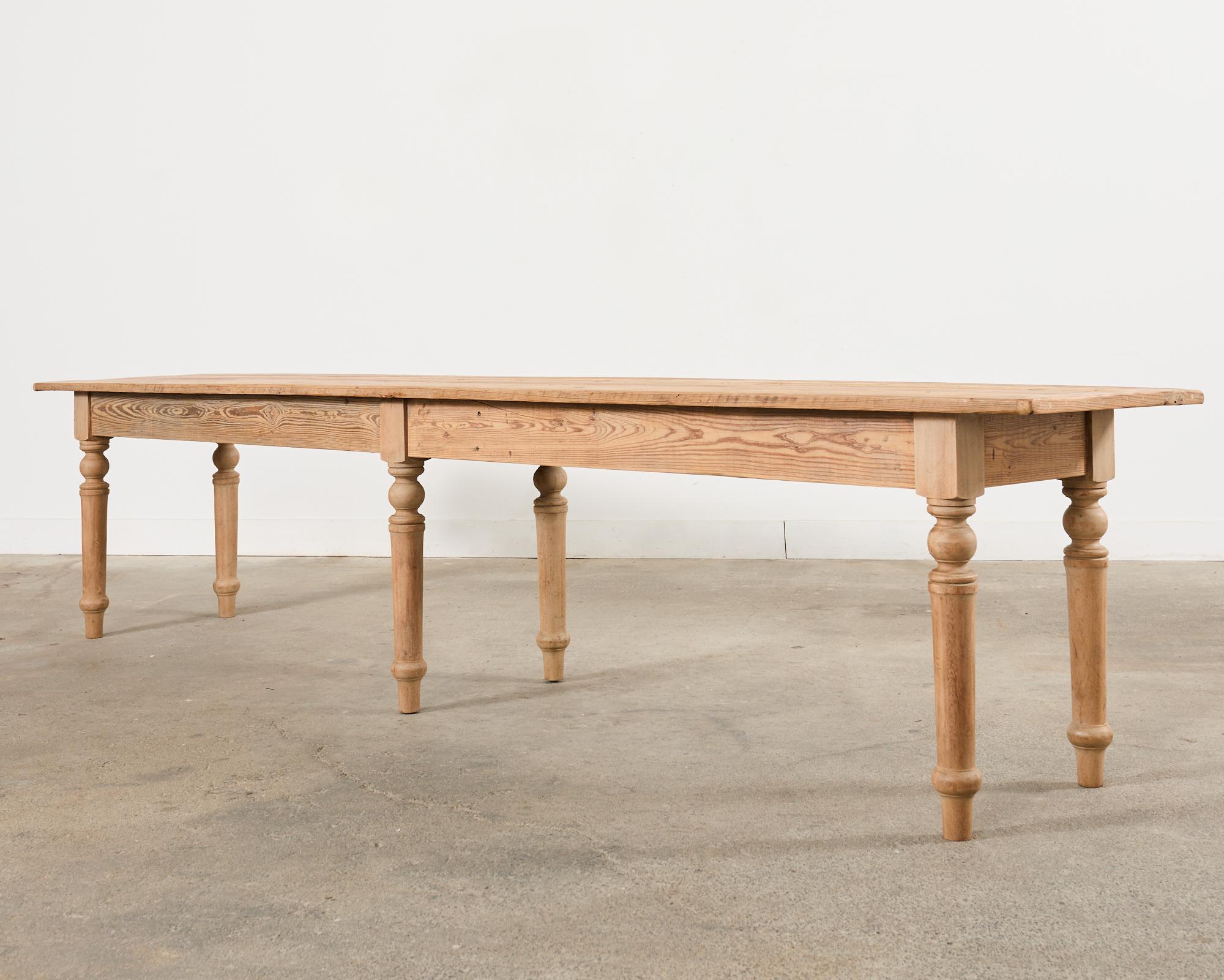 Country French Bleached Oak Pine Farmhouse Harvest Dining Table In Good Condition For Sale In Rio Vista, CA