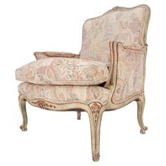 Fauteuil club de campagne français sculpté et tapissé c1960s Siège large et confortable