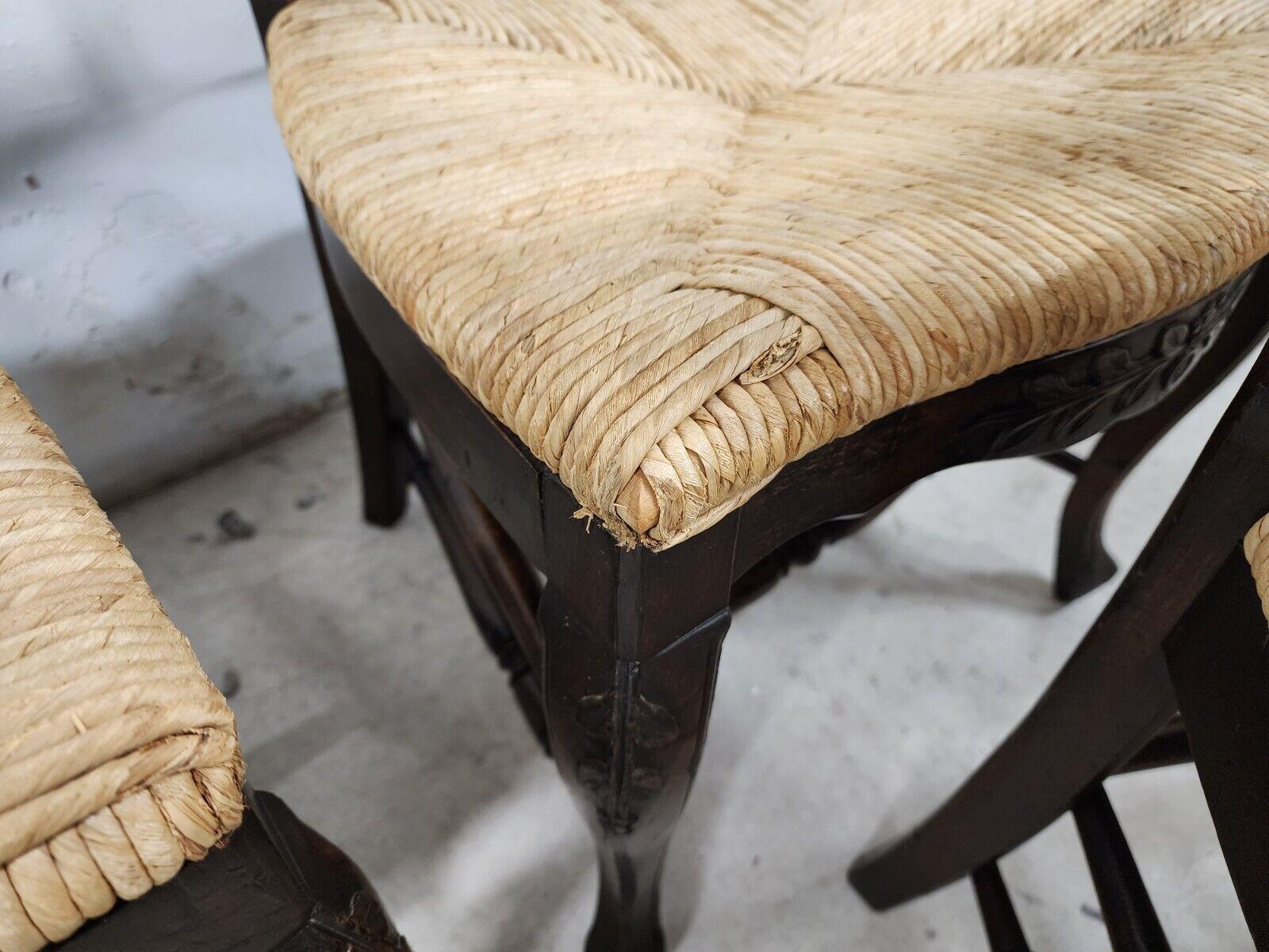 Chaises de salle à manger de style campagnard français à assise en jonc et à dos d'échelle du milieu du siècle ''6''. en vente 6