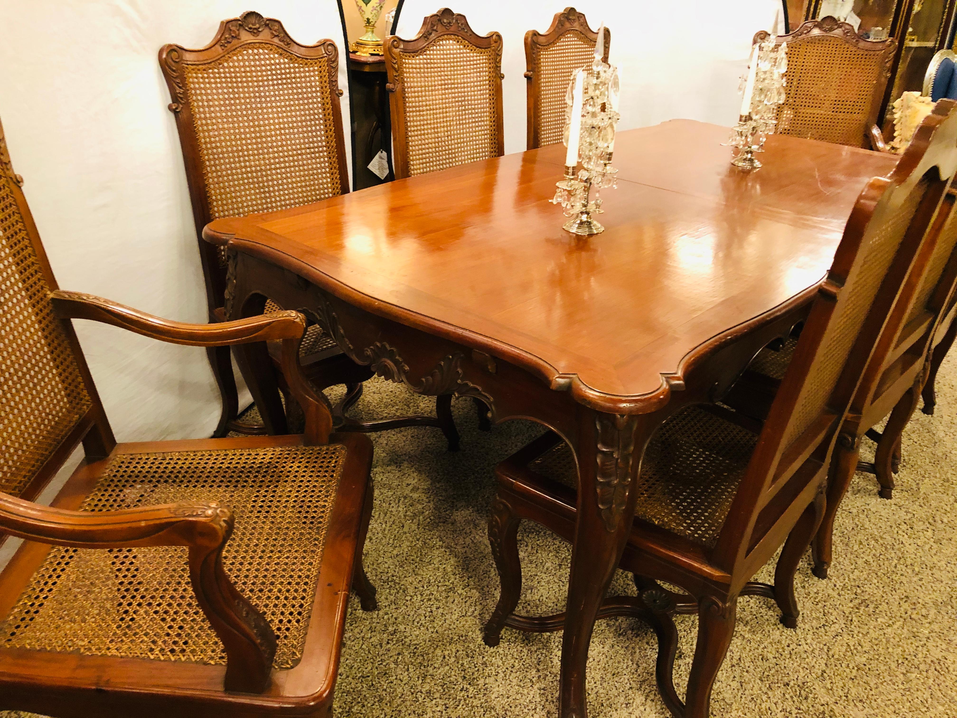 Country French Dining Set Table and 8 Chairs Finely Carved Fine Condition 3