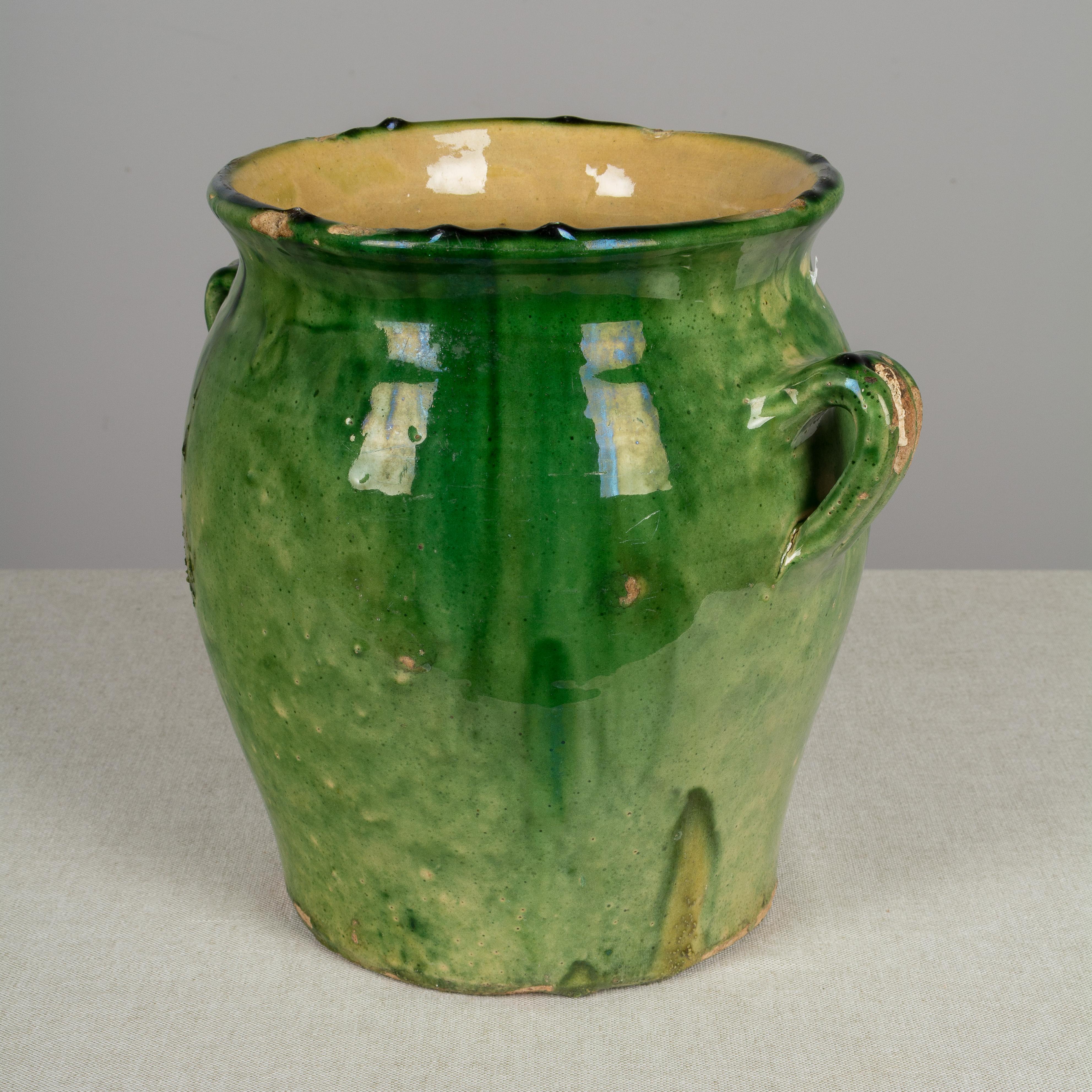 Country French Green Glazed Terracotta Pot In Good Condition In Winter Park, FL