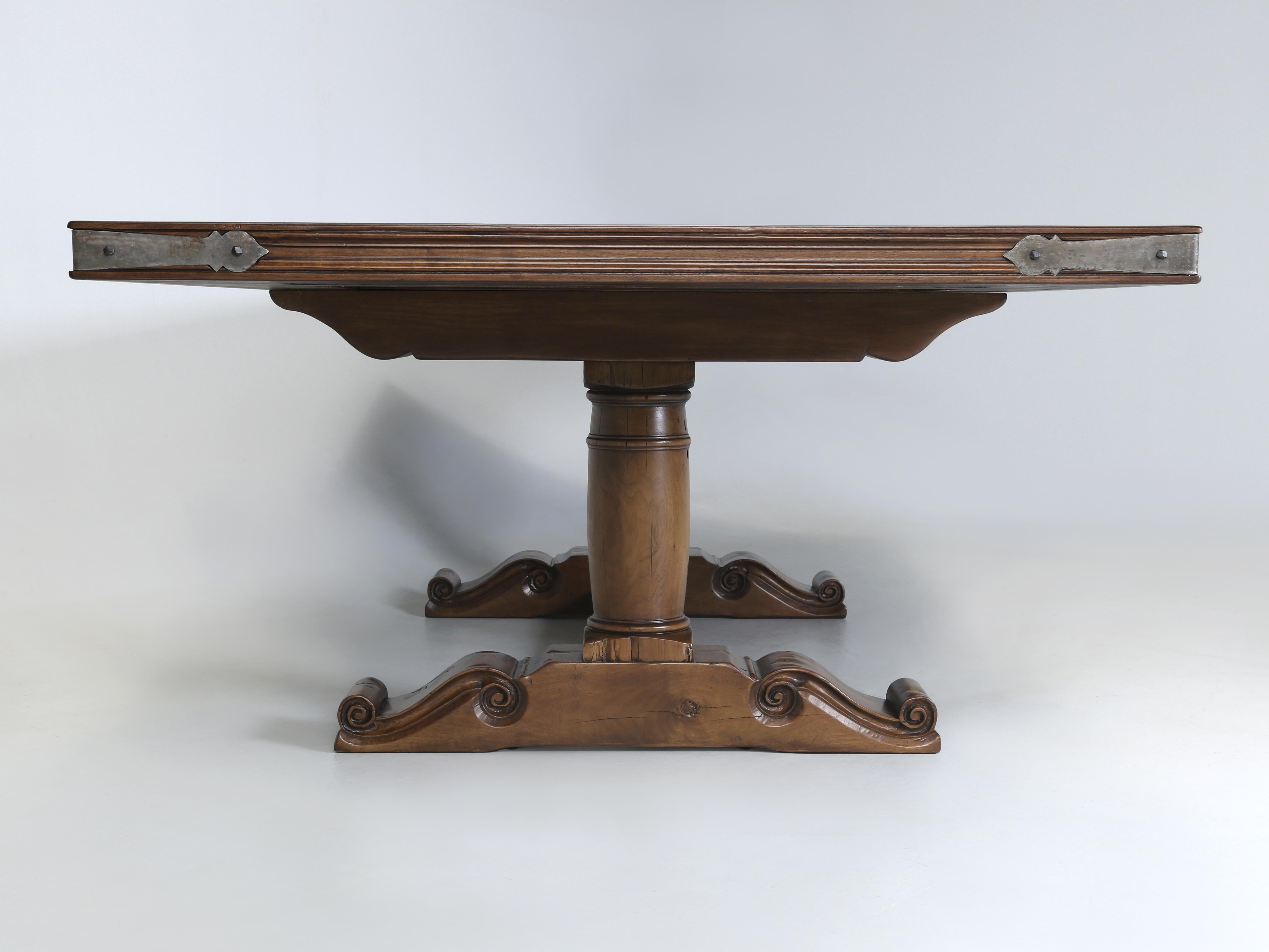Table de salle à manger d'inspiration française par Old Plank, fabriquée à la main sur commande en vente 4