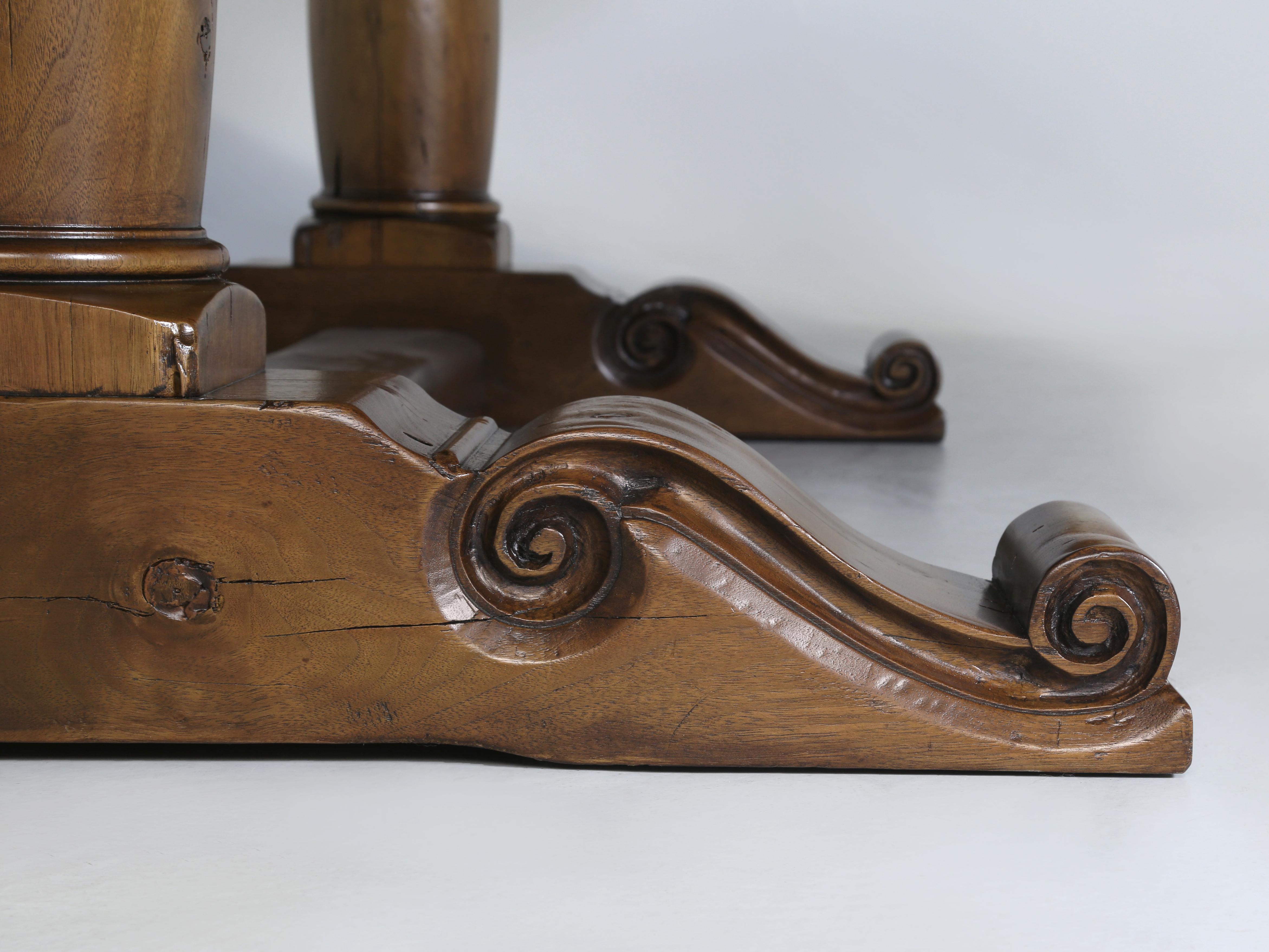 Table de salle à manger d'inspiration française par Old Plank, fabriquée à la main sur commande en vente 7