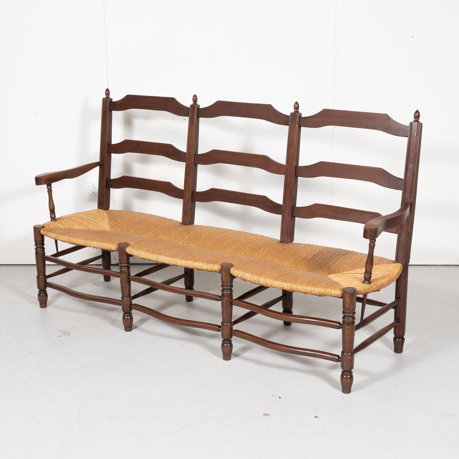Country French Ladder-Back Walnut Settee or Radassier with Rush Seat In Good Condition In Birmingham, AL
