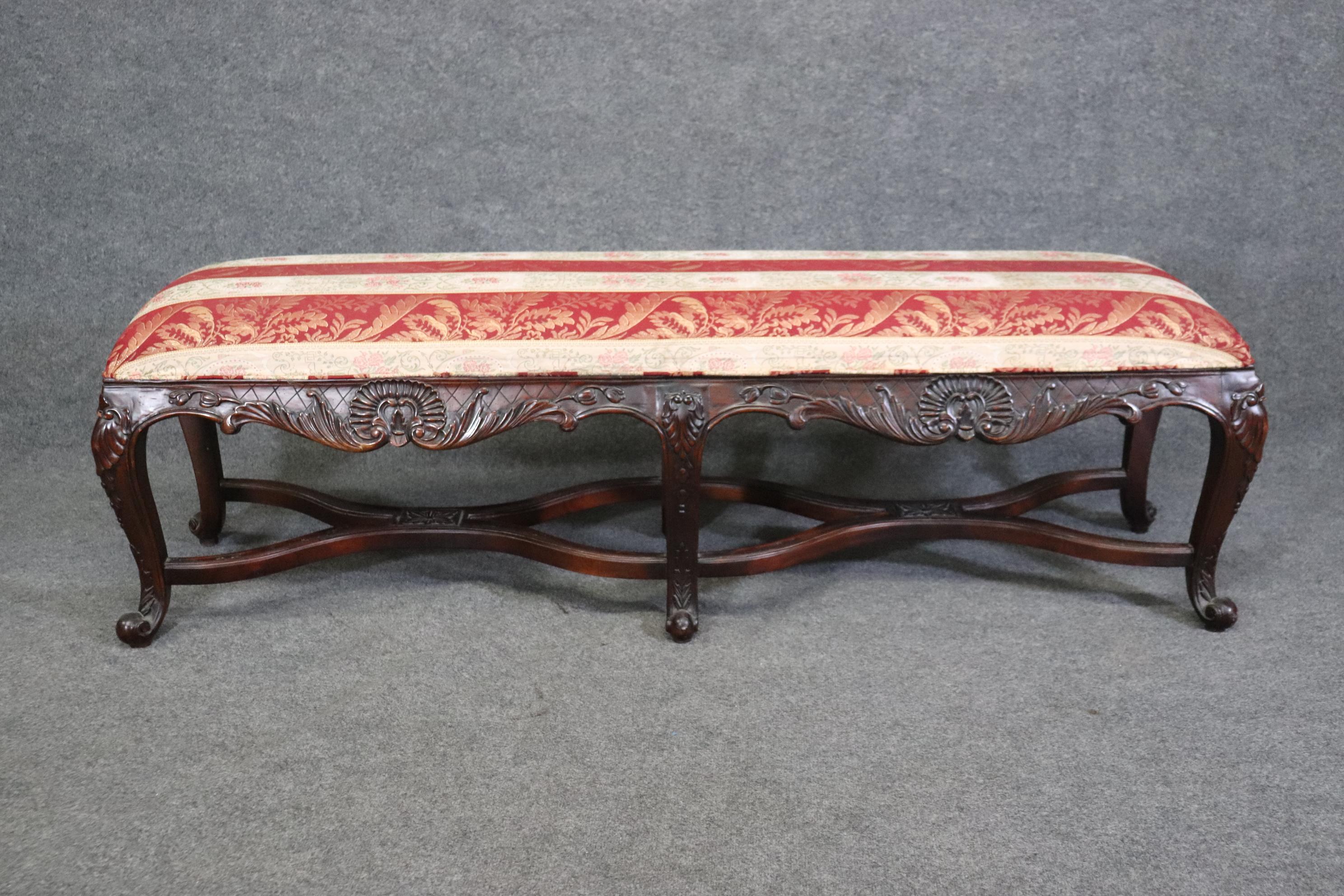 Carved Country French Louis XV Style Upholstered Window Bench For Sale
