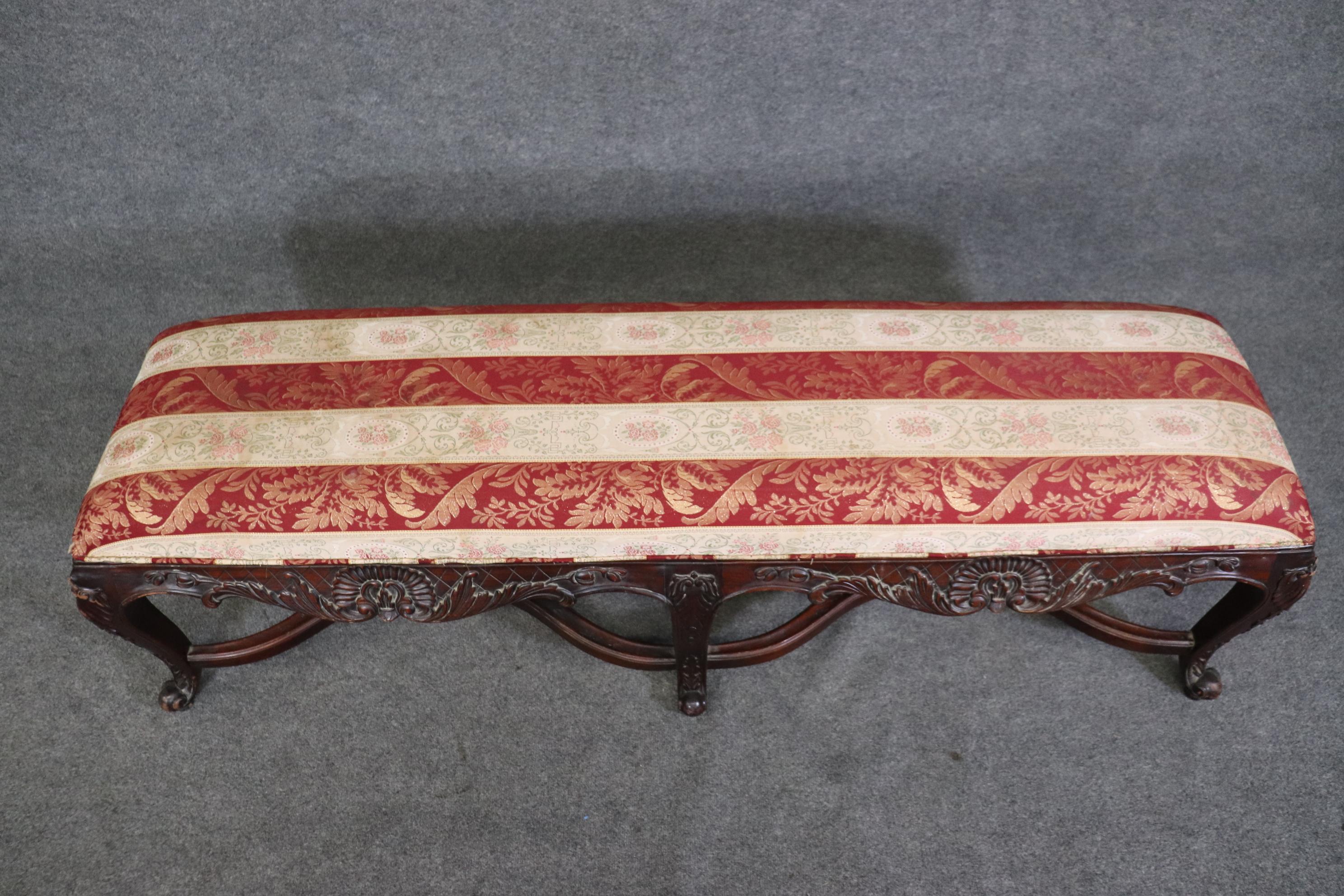 20th Century Country French Louis XV Style Upholstered Window Bench For Sale
