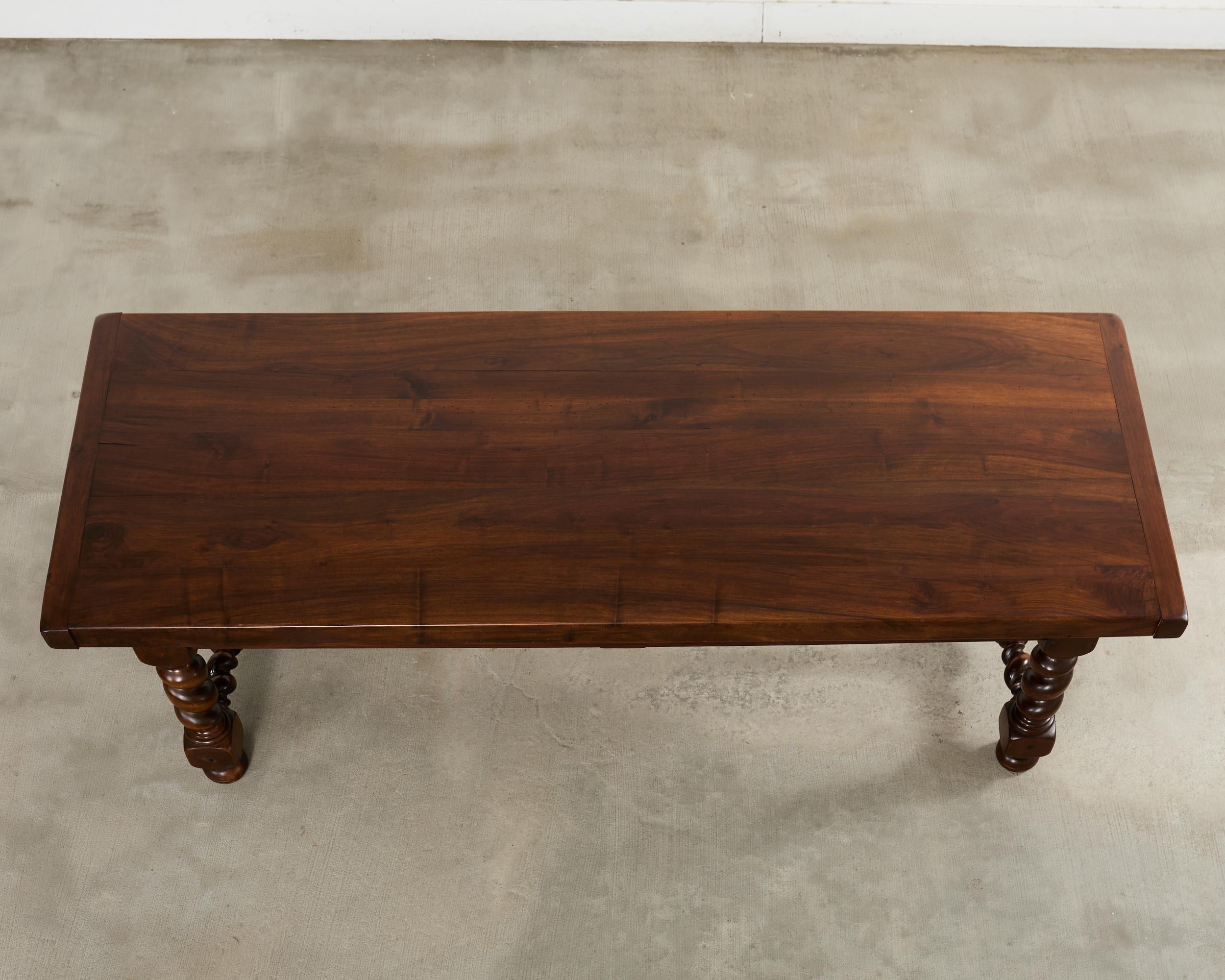 Français Table de salle à manger à tréteaux en chêne français Farmhouse Barley Twist en vente