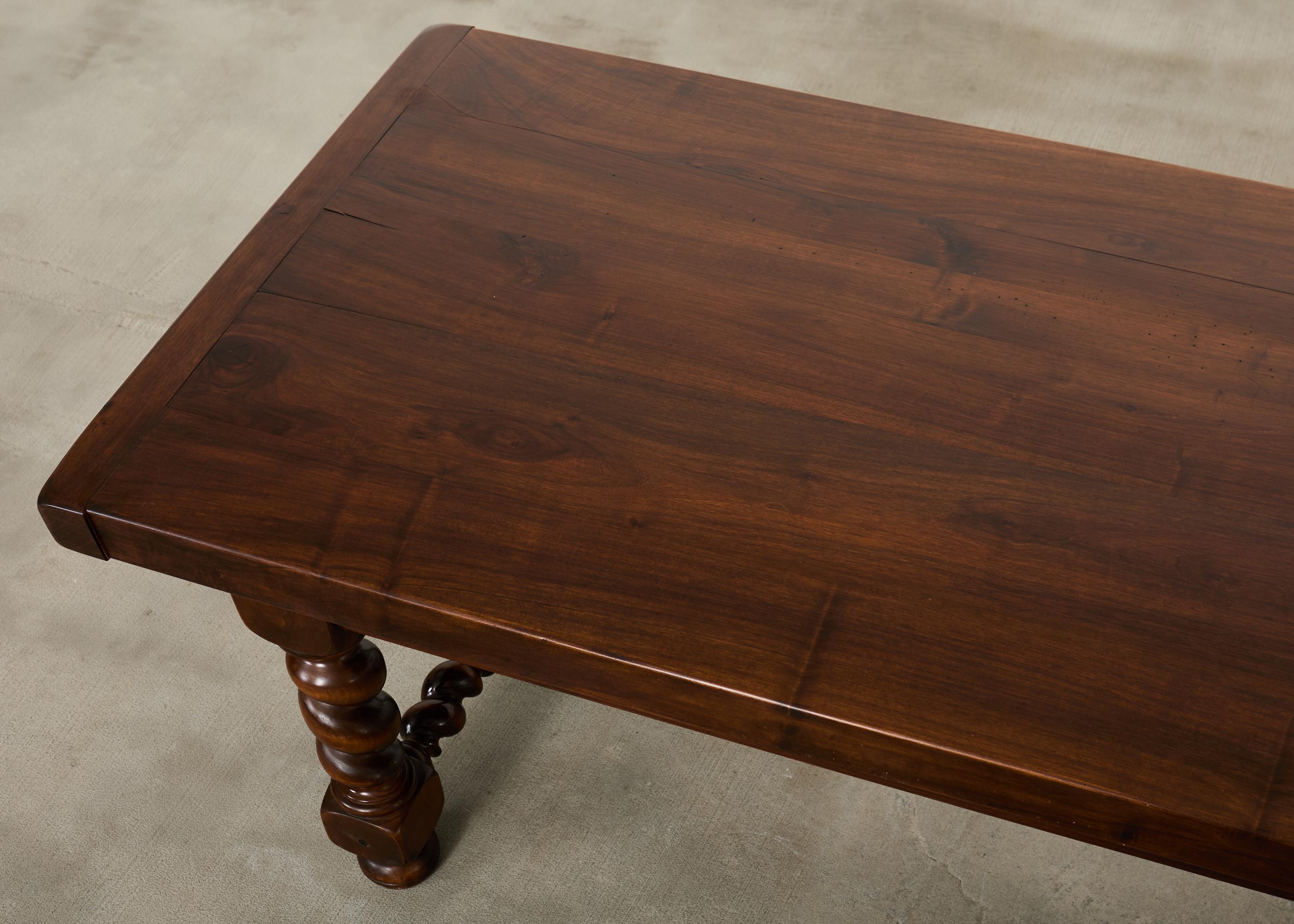 Table de salle à manger à tréteaux en chêne français Farmhouse Barley Twist Bon état - En vente à Rio Vista, CA