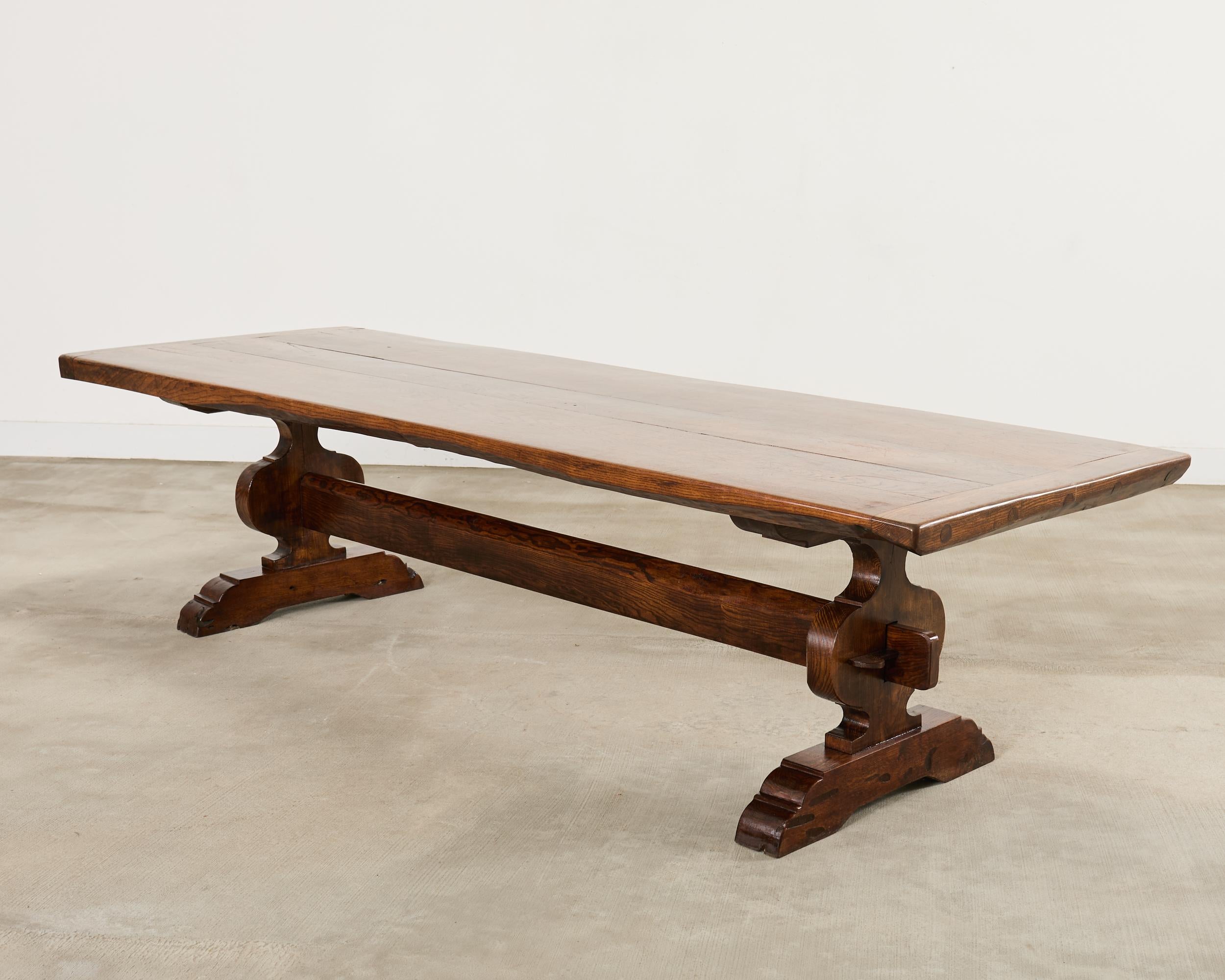 Land Französisch Eiche Bauernhaus Trestle Esstisch 9,8 Ft im Angebot 2