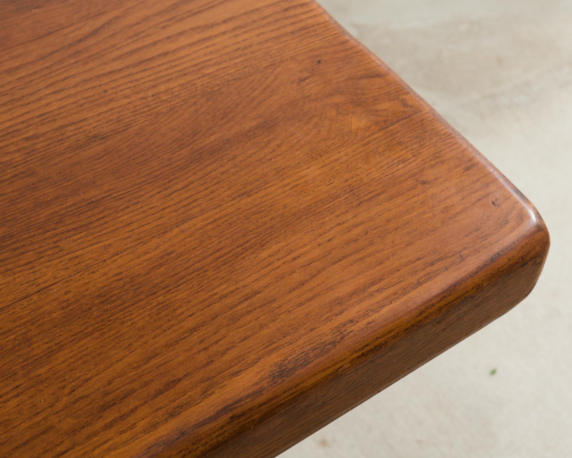 Table de salle à manger à tréteaux en chêne français Country French Oak Farmhouse Harvest en vente 4