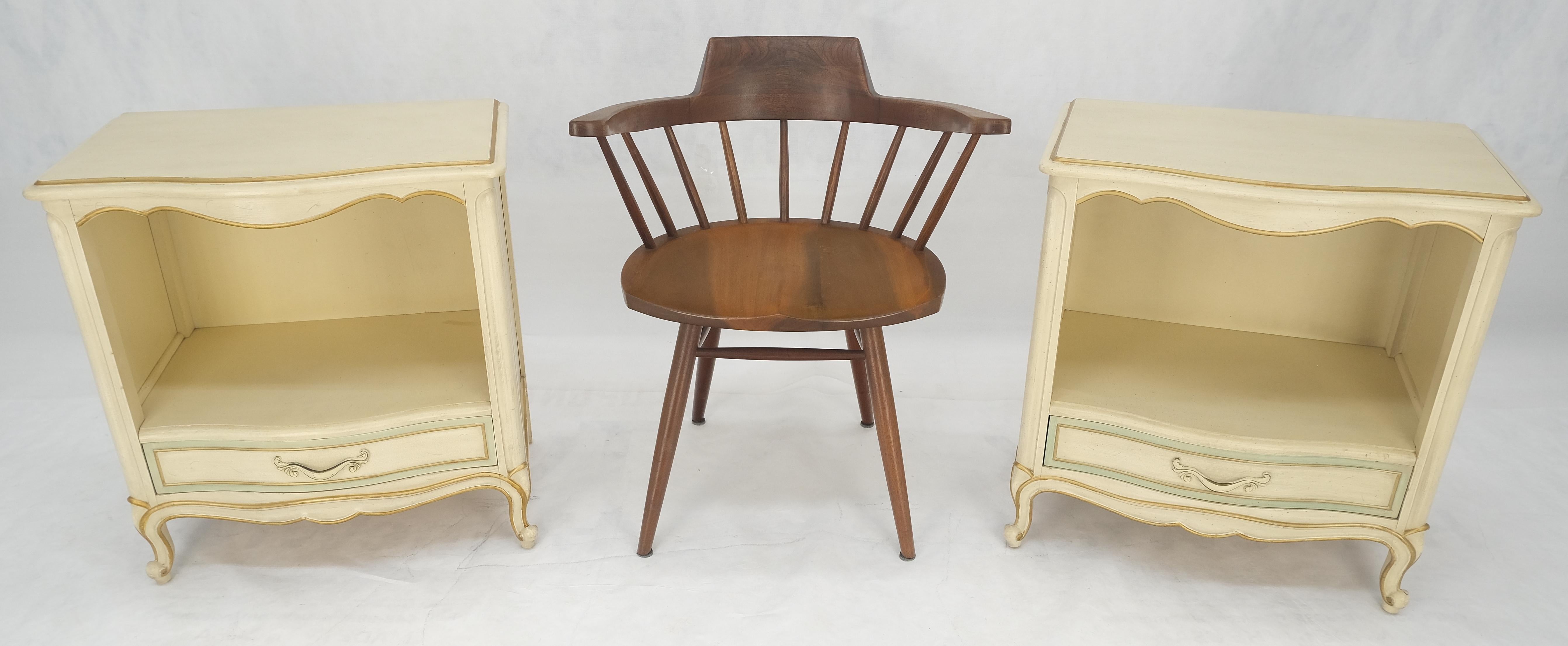 Country French Blanco Beige Oro Azul Mesillas de noche de un cajón MENTA De campo en venta