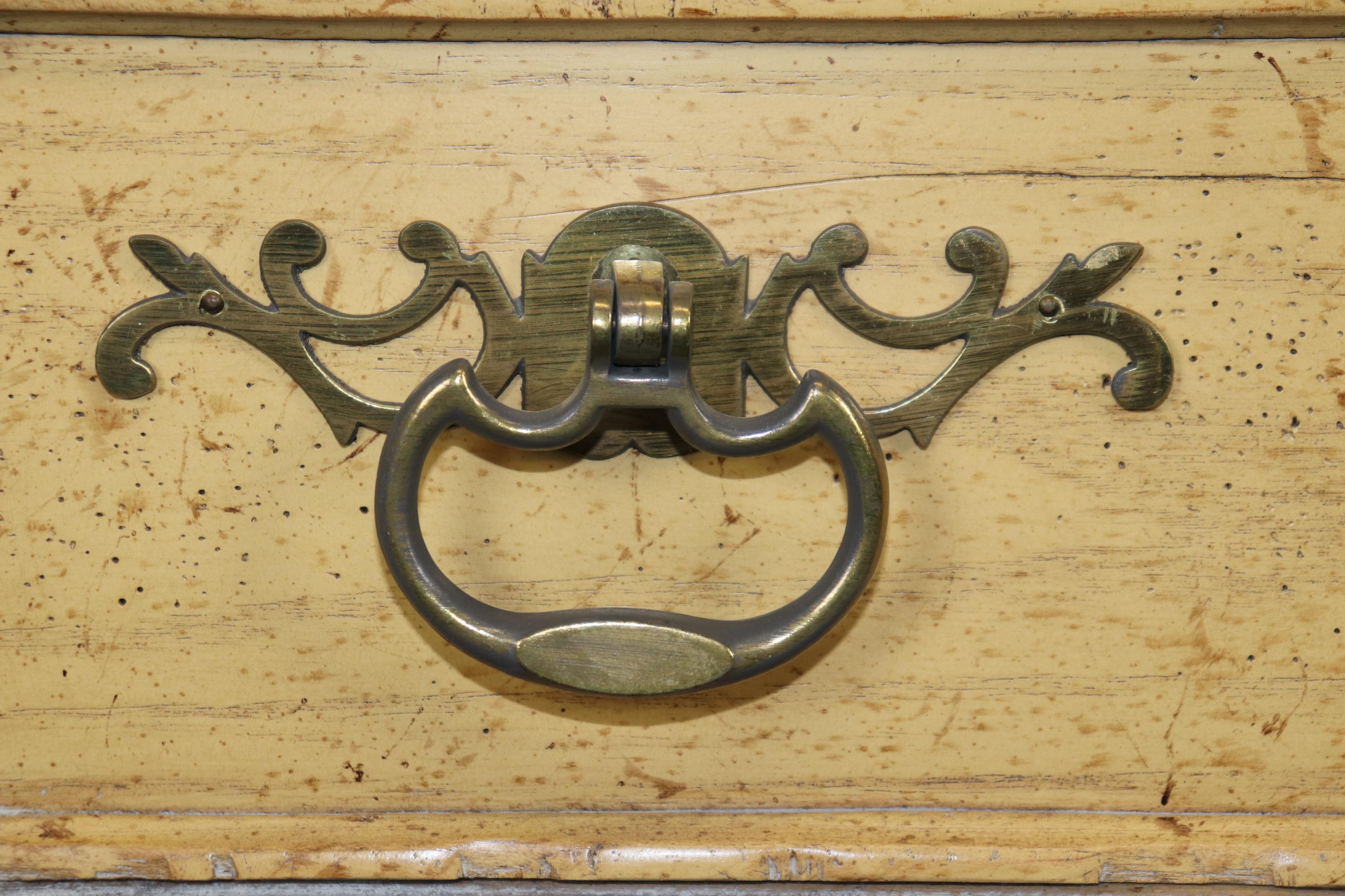 Buffet con server in stile Provance francese Luigi XV di Baker Furniture Company in vendita 5