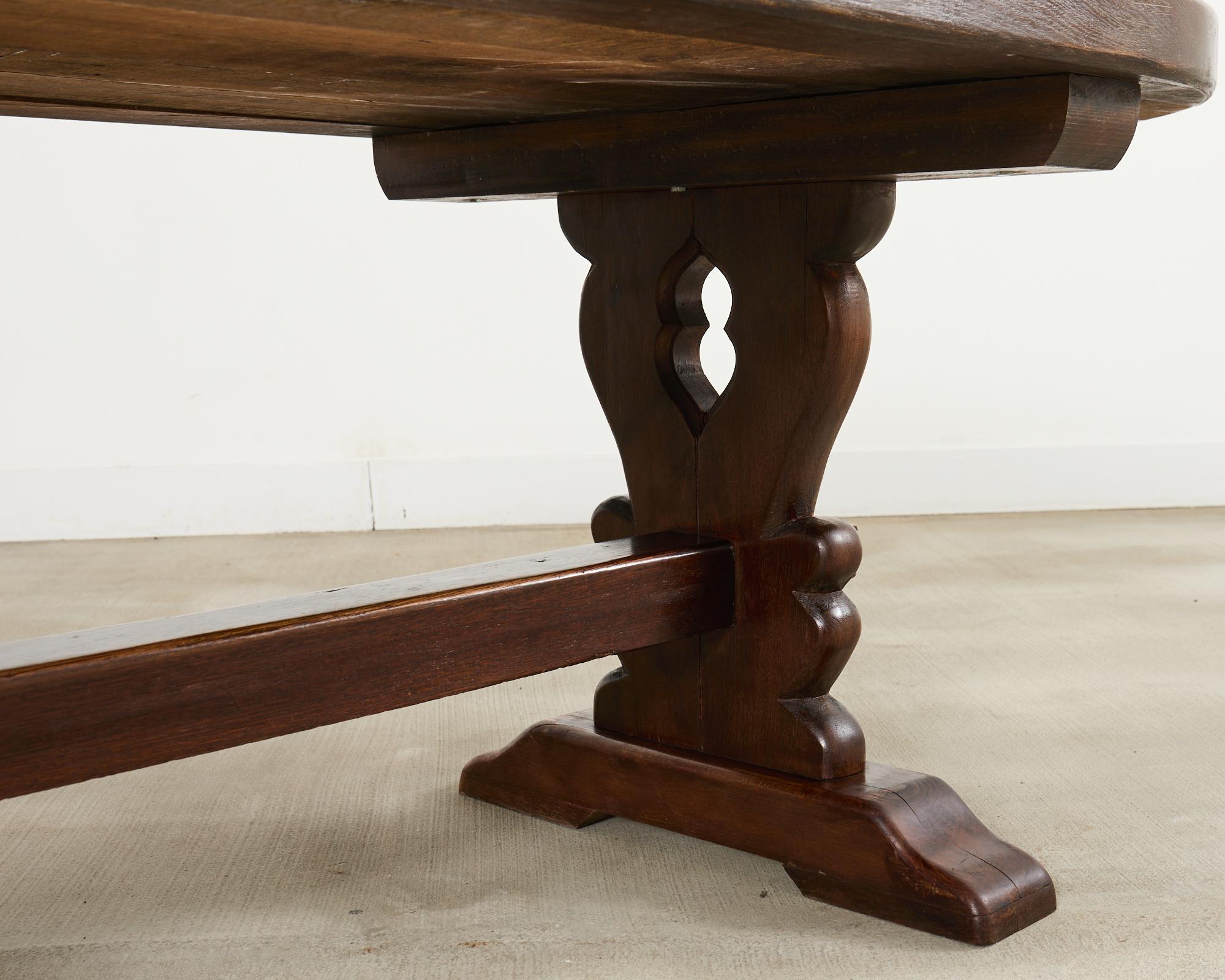 Mesa de comedor Country French Provincial Oak Farmhouse Finales Demilune en venta 4