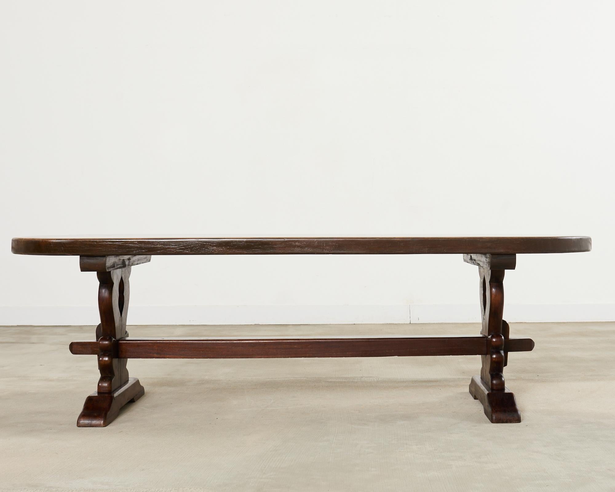 Mesa de comedor Country French Provincial Oak Farmhouse Finales Demilune Francés en venta