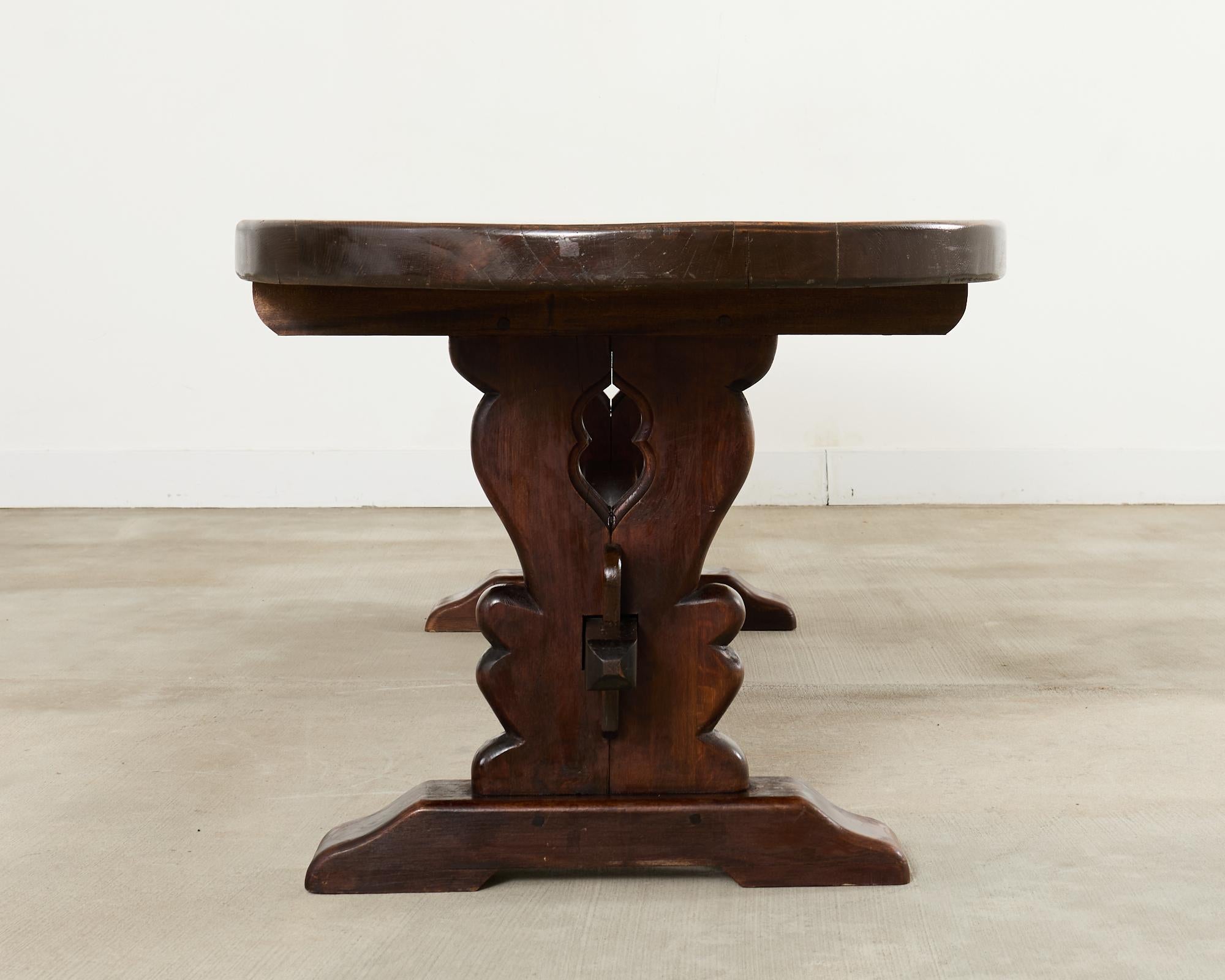 Mesa de comedor Country French Provincial Oak Farmhouse Finales Demilune en Bueno estado para la venta en Rio Vista, CA