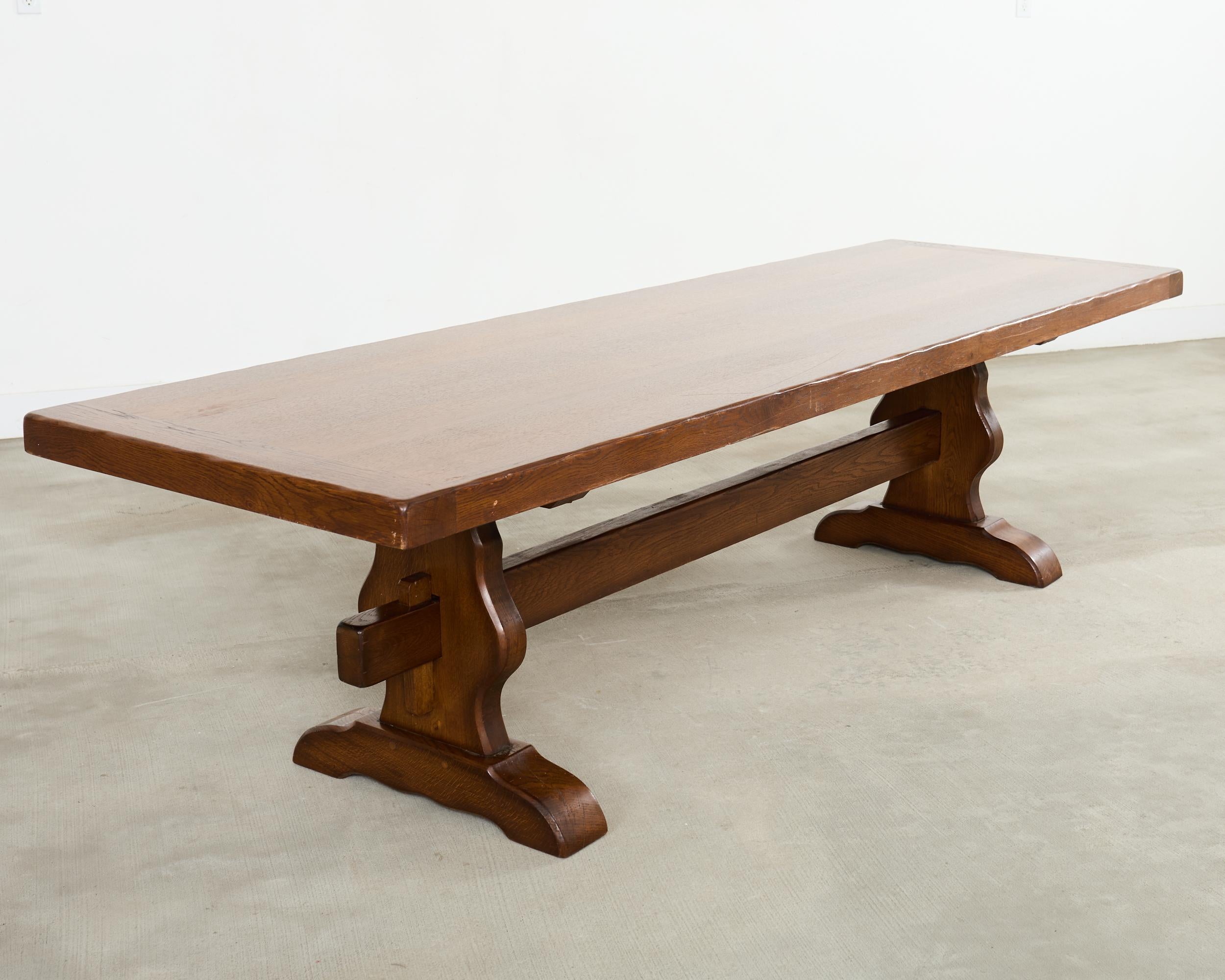 Table à manger à tréteaux en chêne de style rustique 9 pieds en vente 7