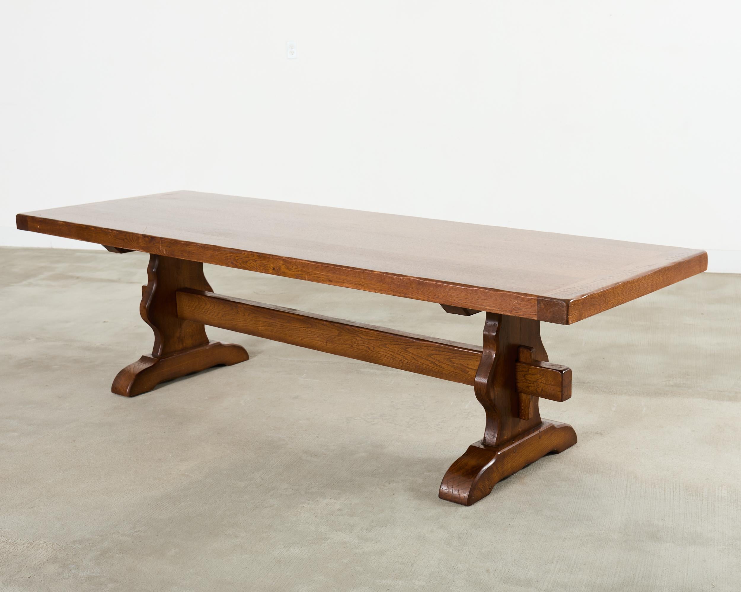Table à manger à tréteaux en chêne de style rustique 9 pieds en vente 10