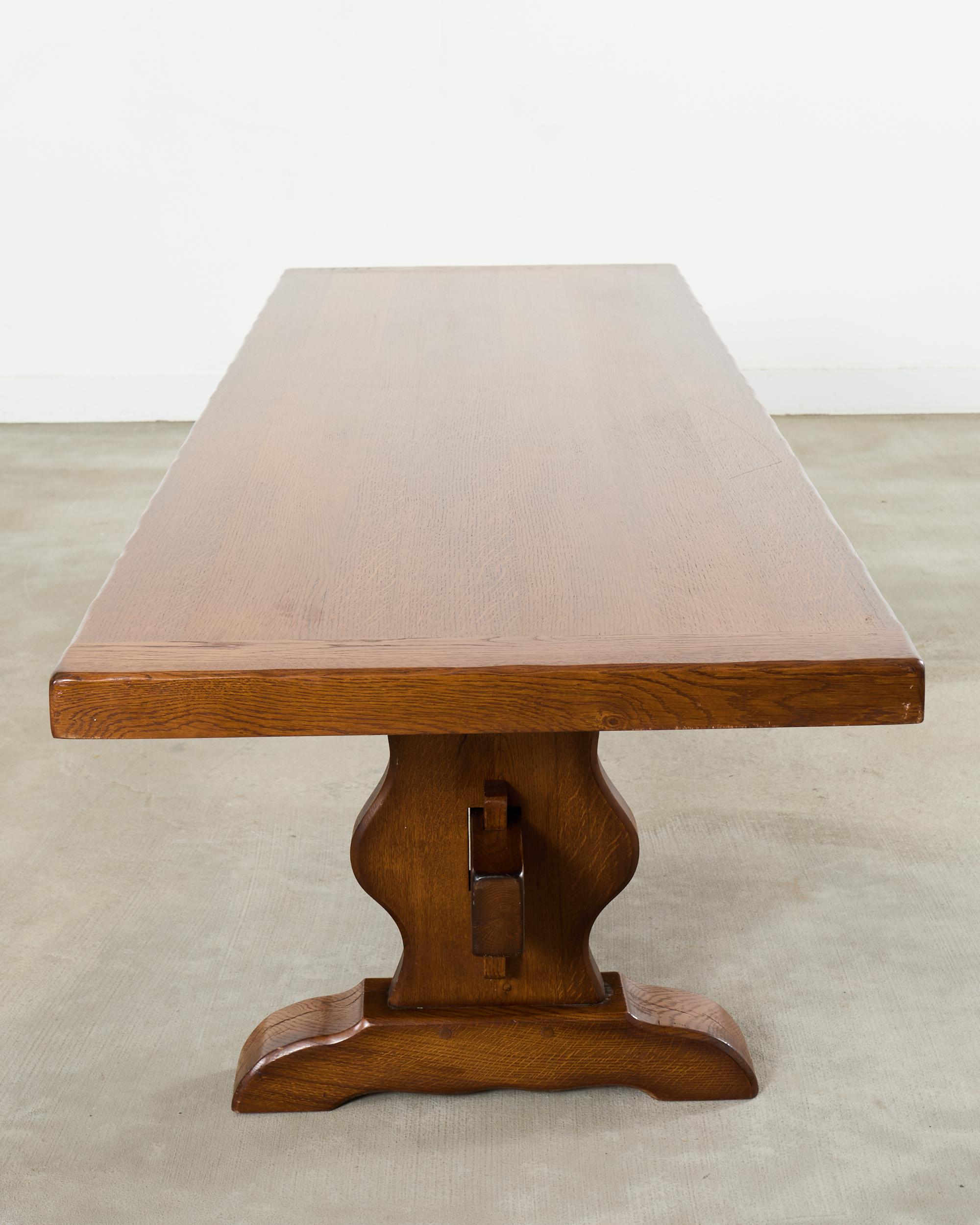 Table à manger à tréteaux en chêne de style rustique 9 pieds en vente 11