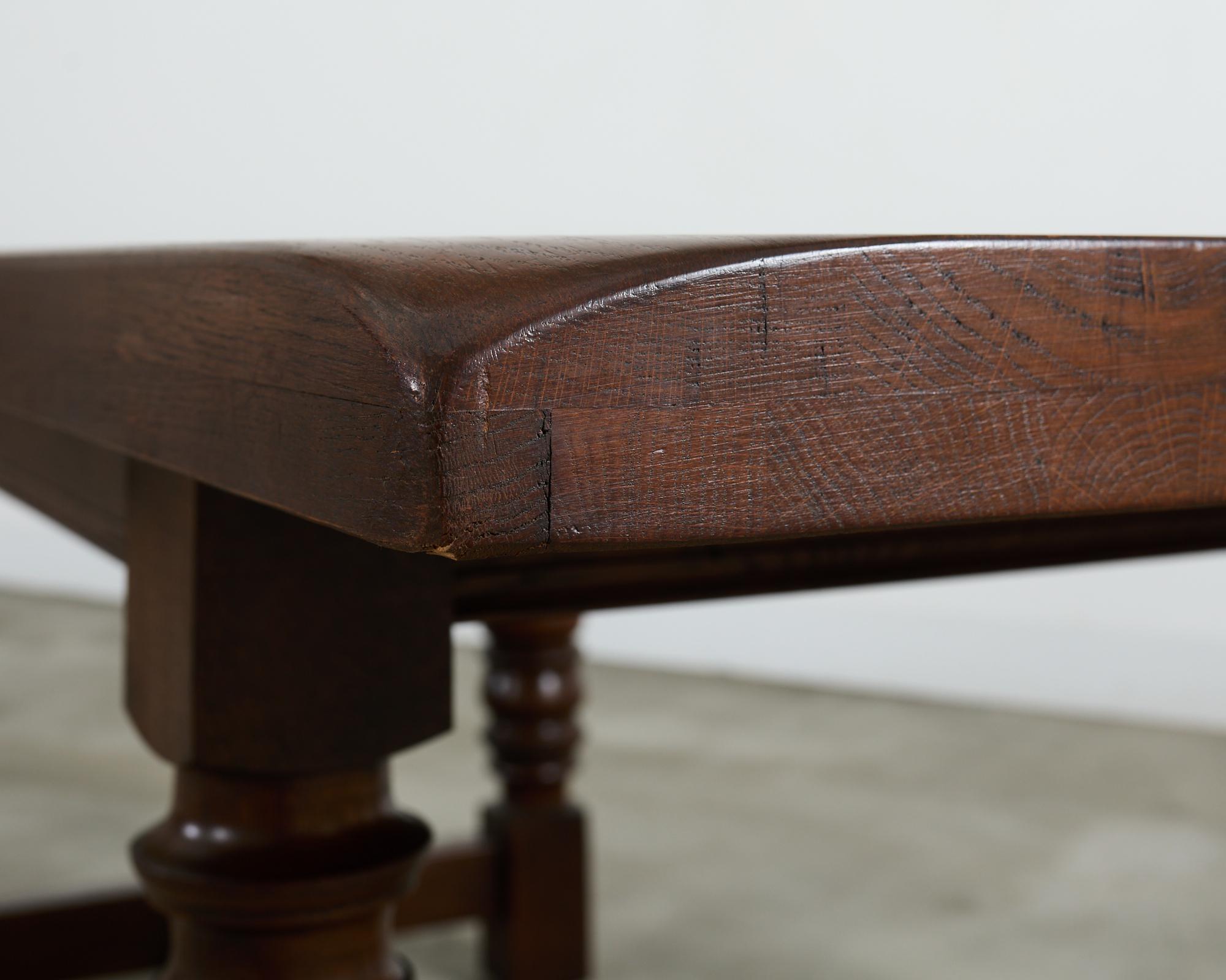 Table à manger à tréteaux de ferme en chêne de style provincial français en vente 3
