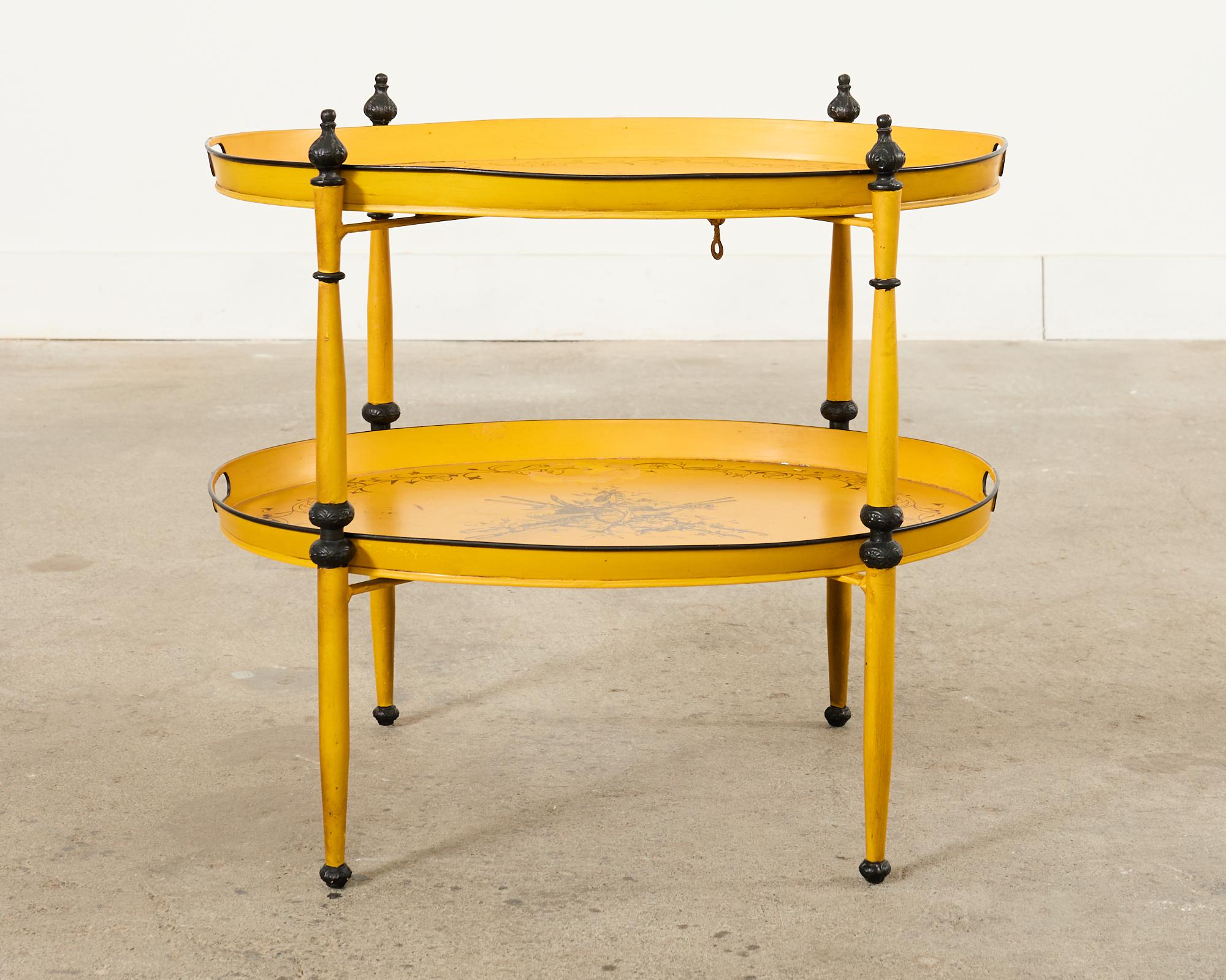 Table à plateaux à deux niveaux de style provincial français en vente 3