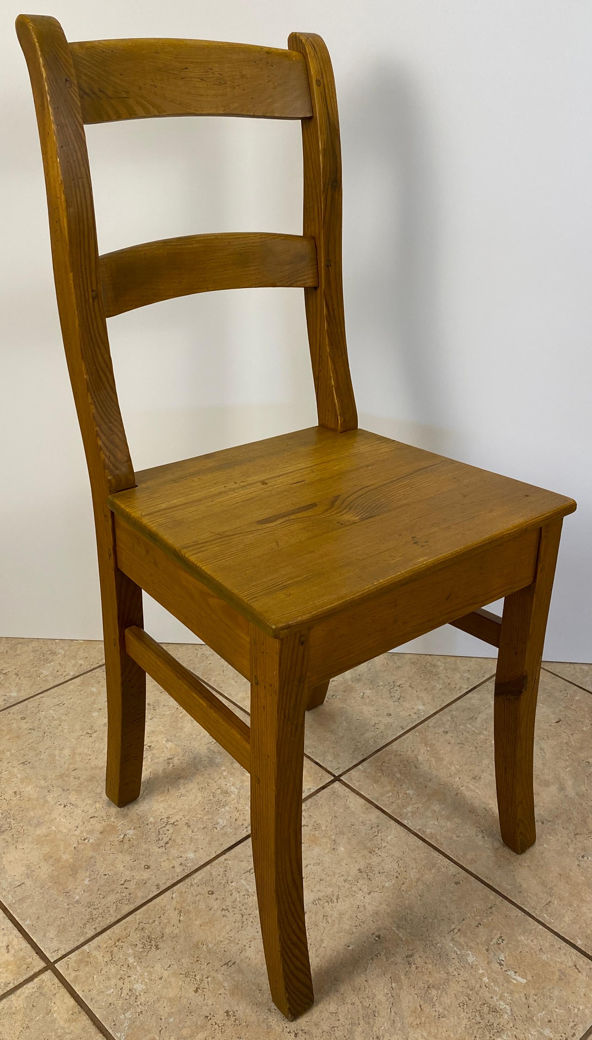 Juego de 5 sillas de comedor de madera de estilo provincial francés campestre Madera en venta