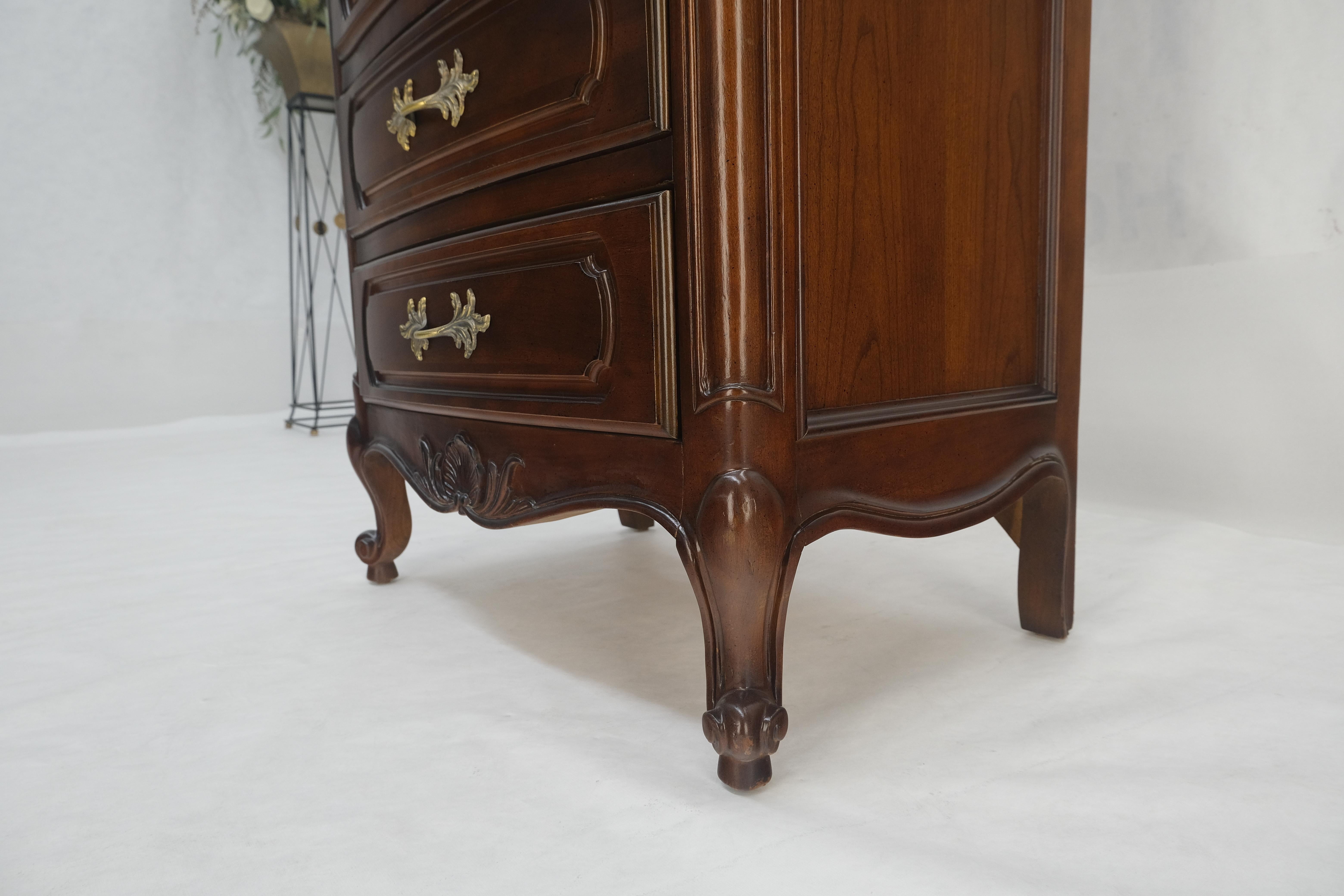 Cassettiera da camera in ciliegio massiccio francese con 7 cassetti e hardware in ottone MINT in vendita 7