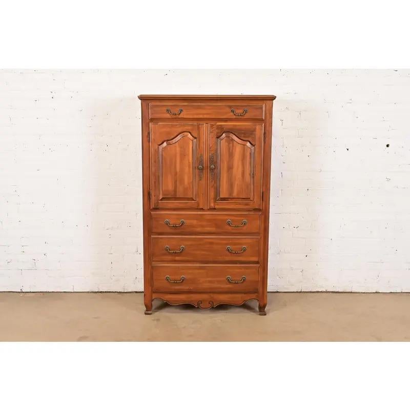 Land Französisch massivem Ahorn Highboy Kommode oder Kommode von Schubladen (Louis XV.) im Angebot