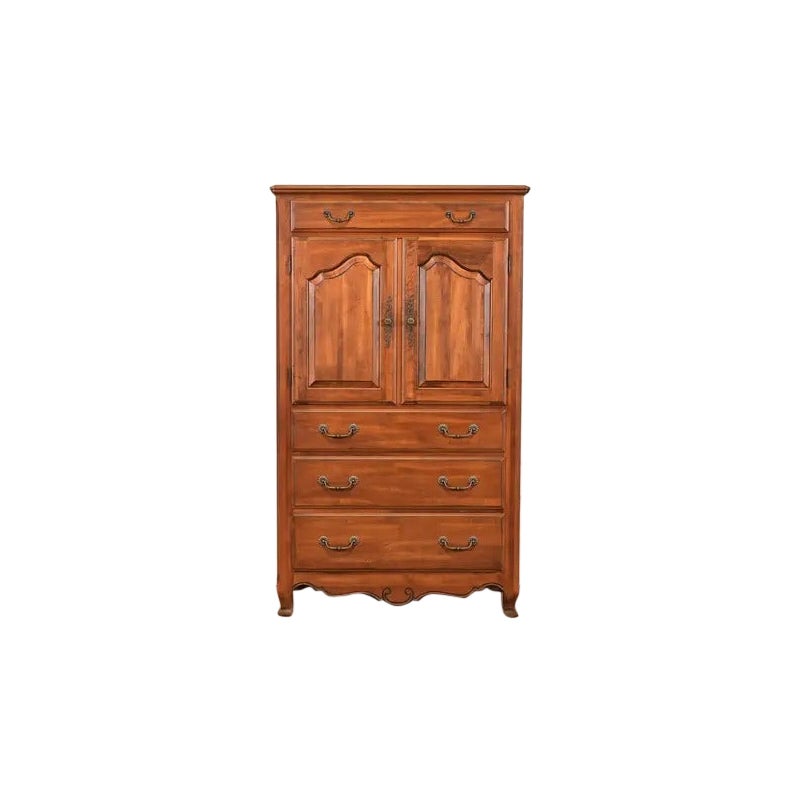 Land Französisch massivem Ahorn Highboy Kommode oder Kommode von Schubladen im Angebot