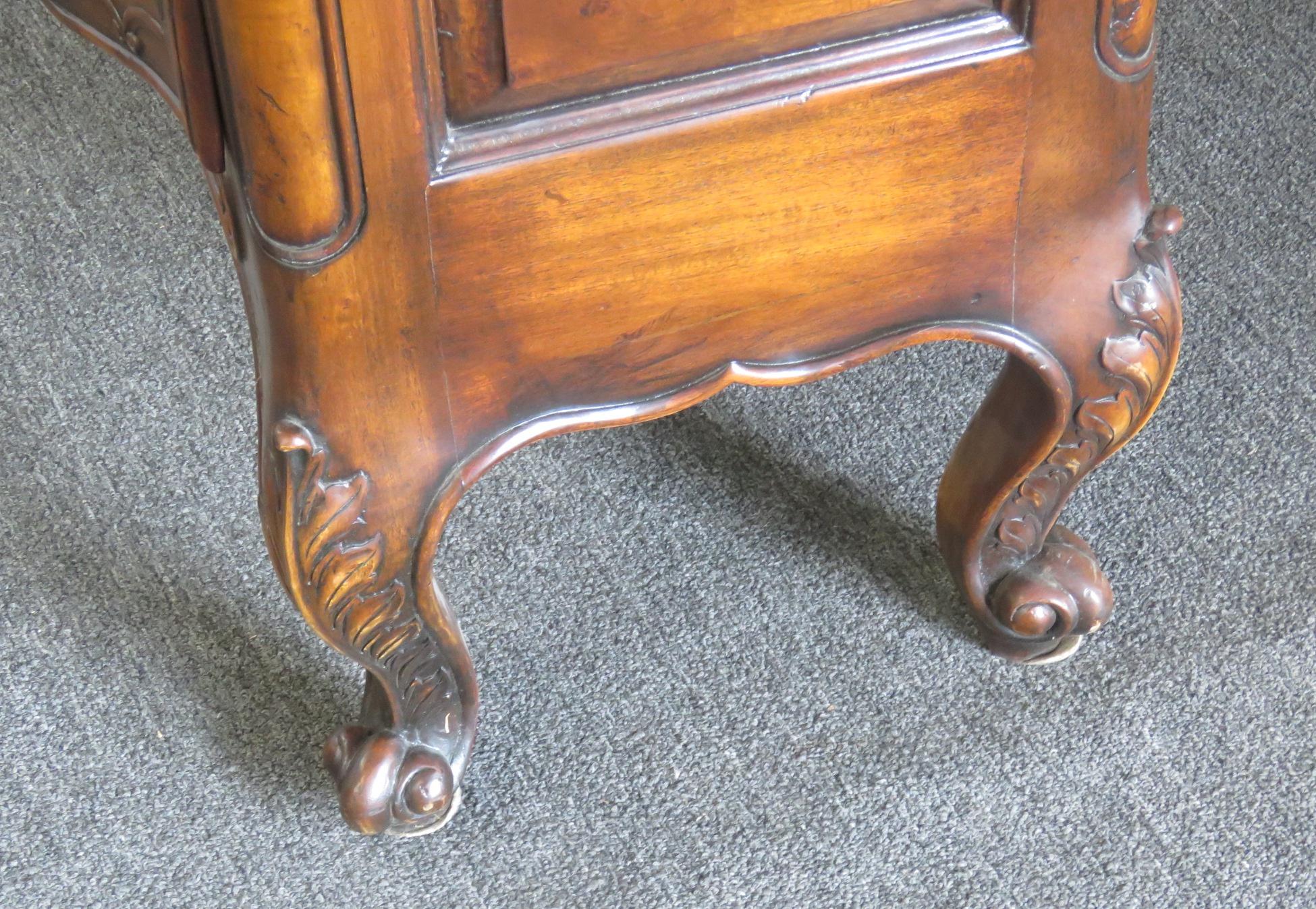 American Country French Burled Walnut Style Commode Dresser Console Table