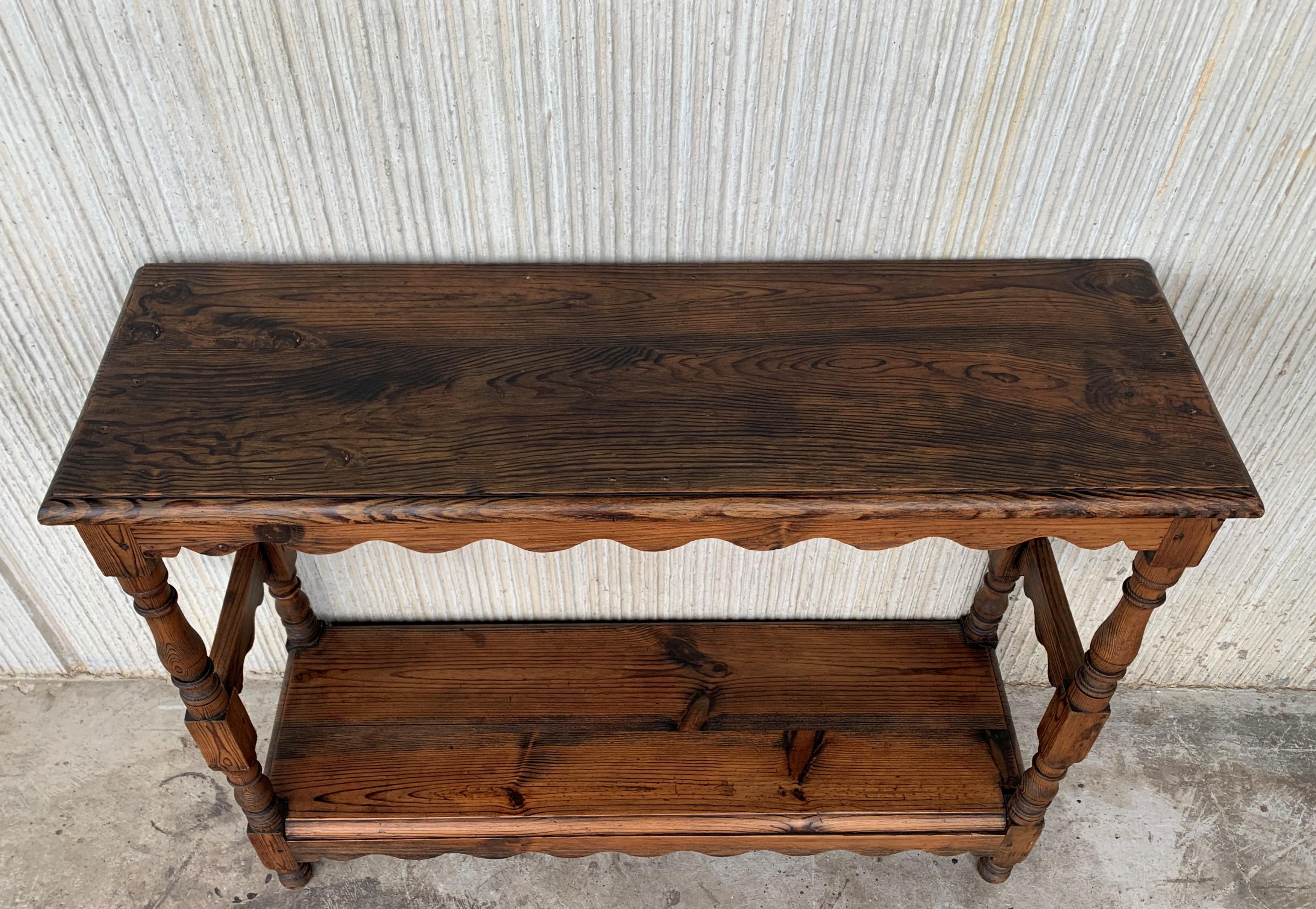 Country French Two-Tier Console Table in Old Pine 2