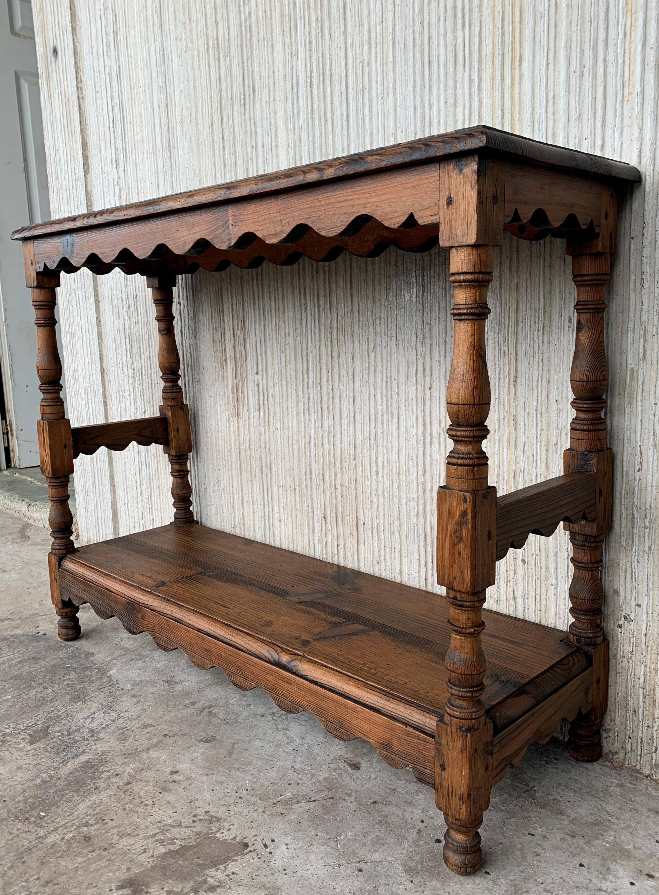 Country French Two-Tier Console Table in Old Pine 3