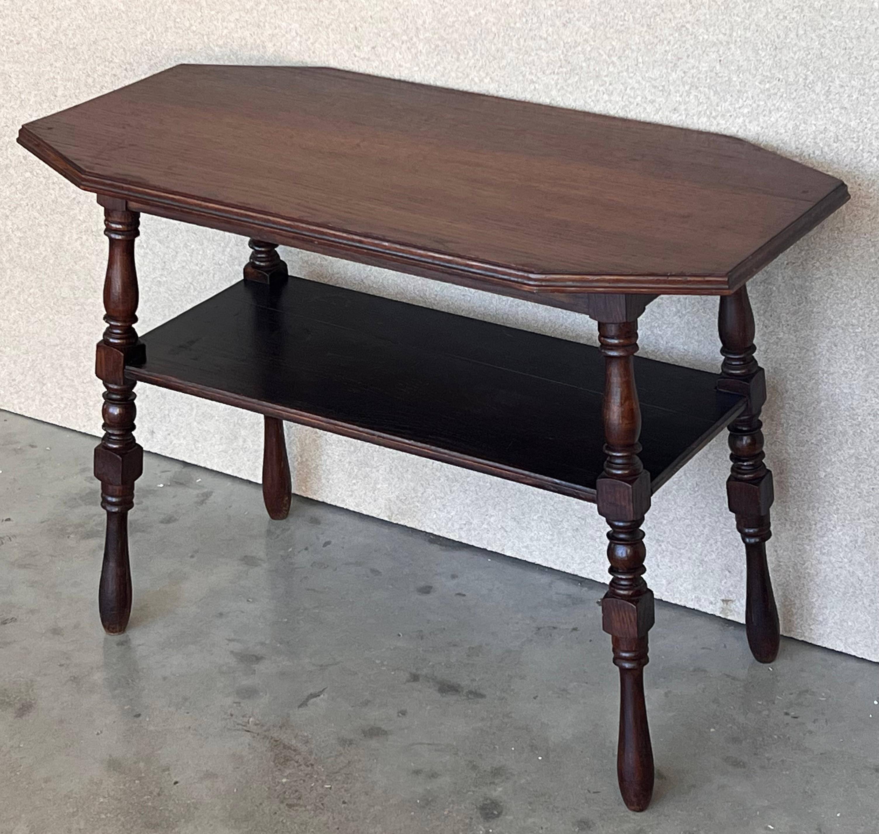 Country French Two-Tier Walnut Console Side Table  In Good Condition For Sale In Miami, FL