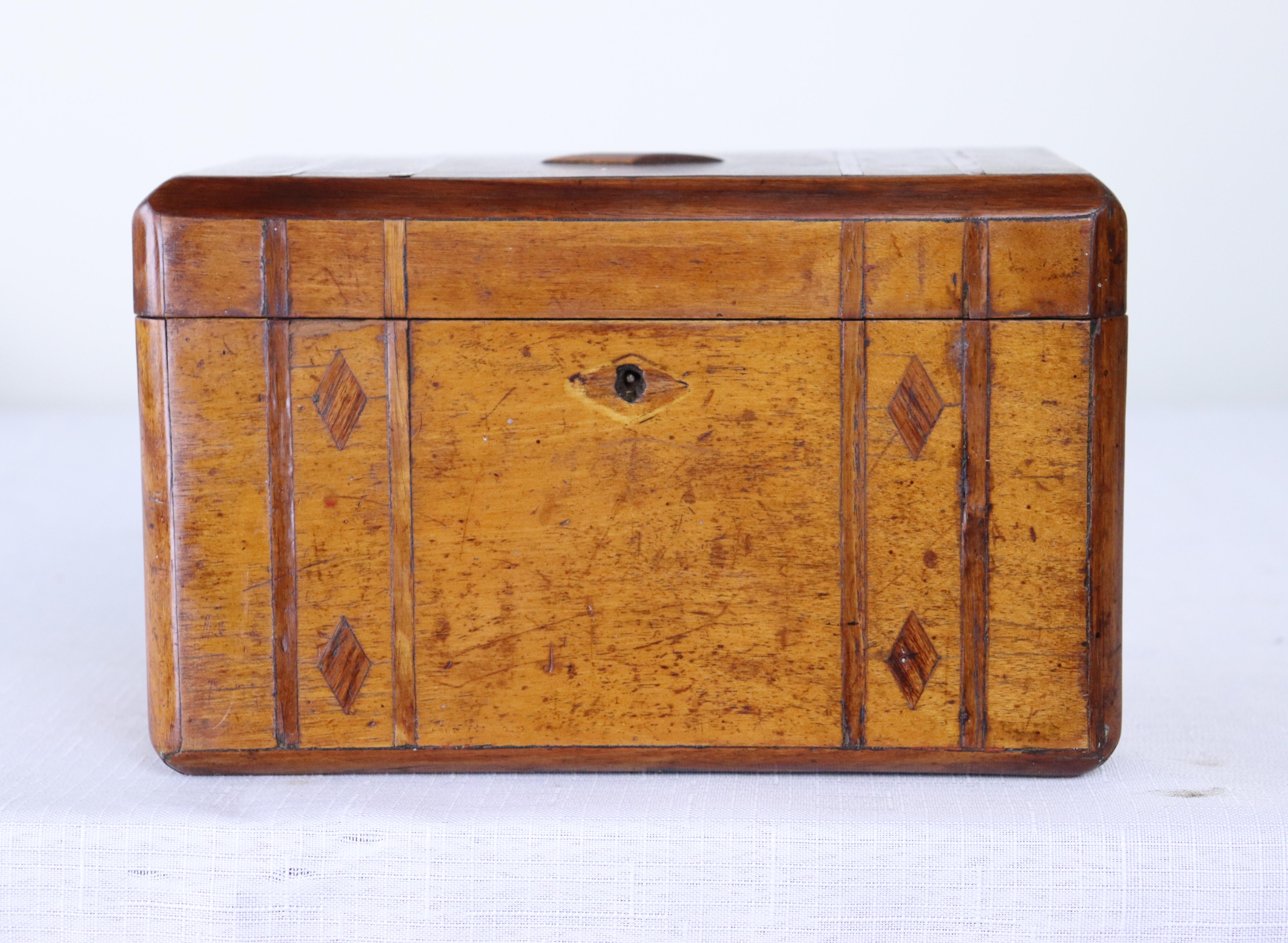 Country Fruitwood Tea Caddy, Mahogany Inlay In Good Condition For Sale In Port Chester, NY