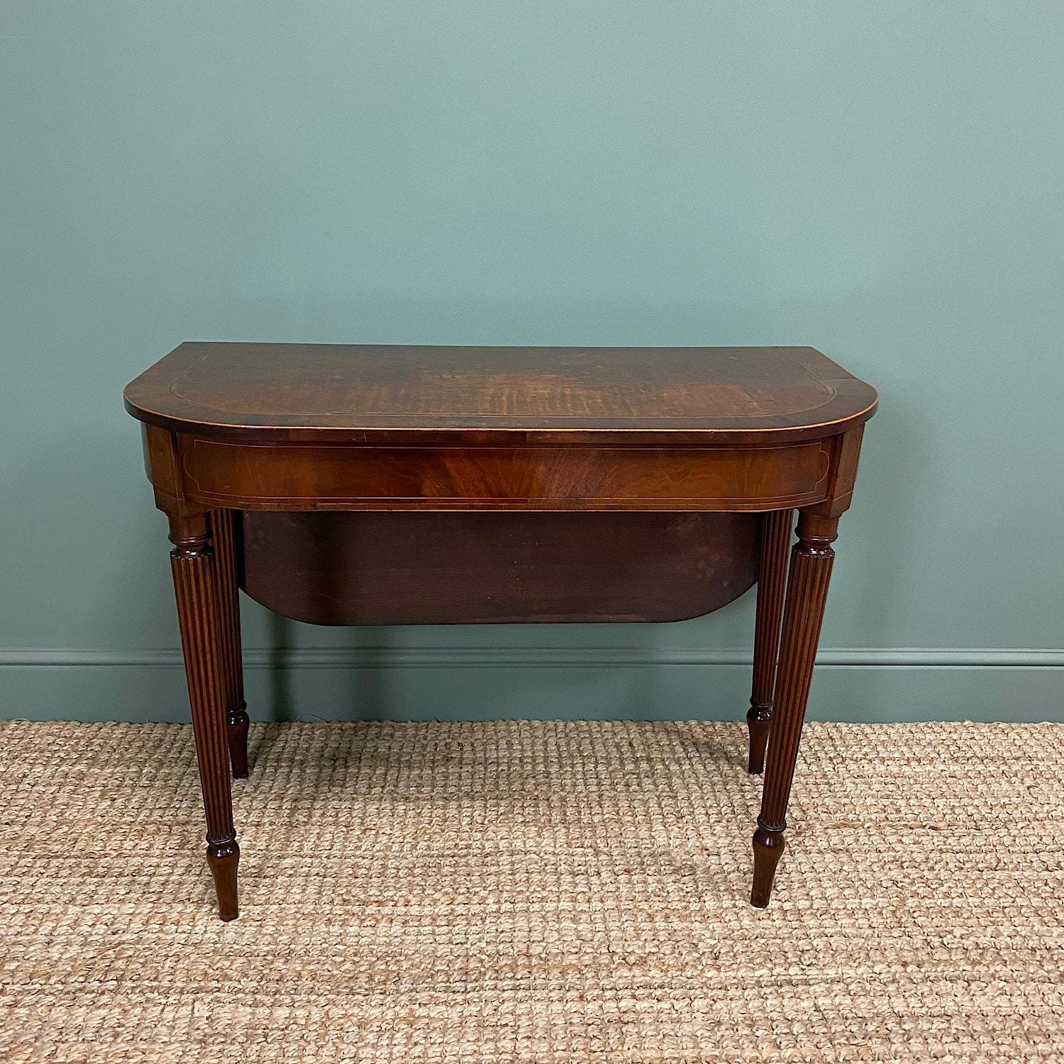 British Country House 19th century Georgian Antique Side Table / Tea Table For Sale